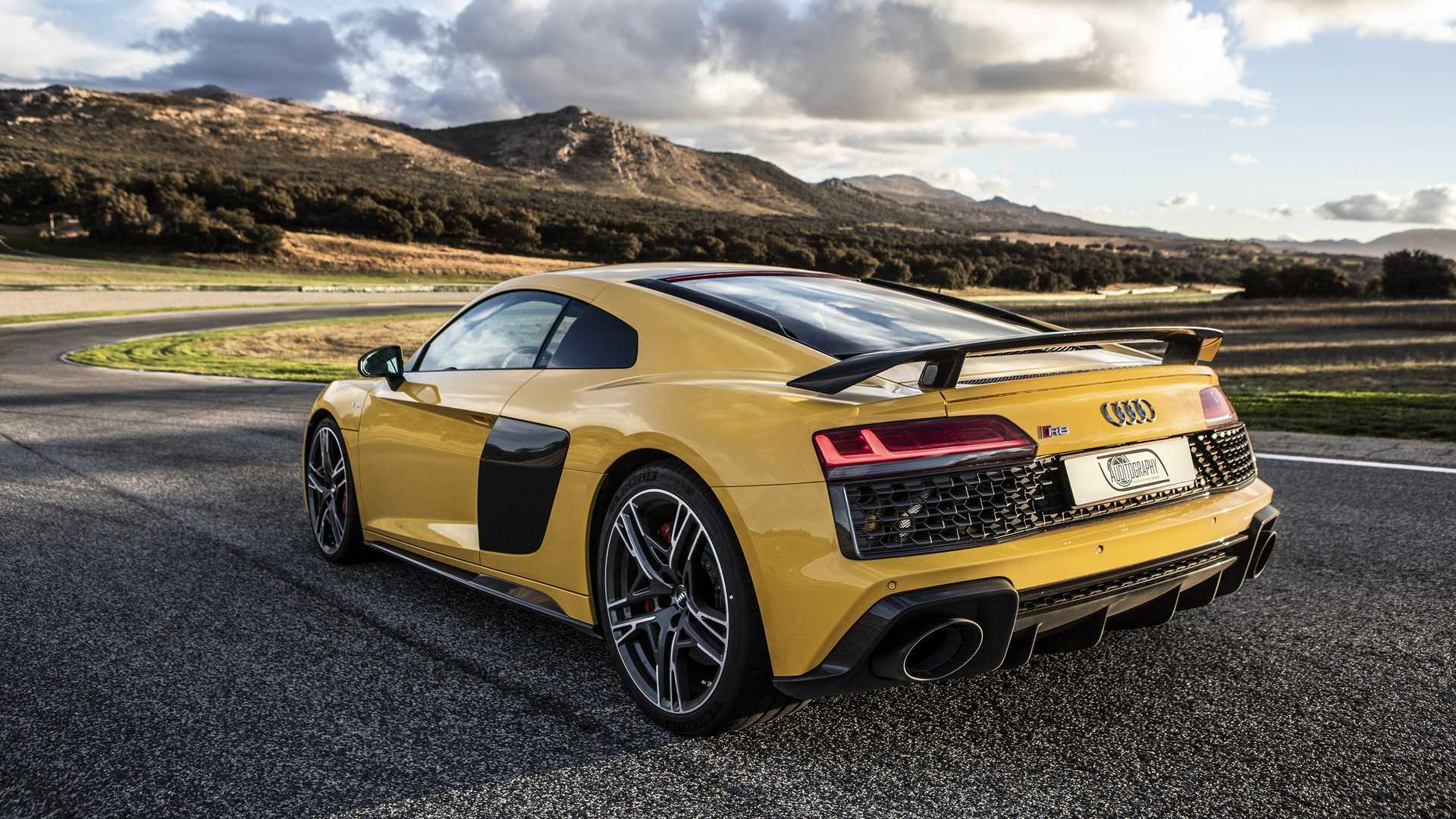 A Sporty Sophisticated Ride: The 2019 Audi R8