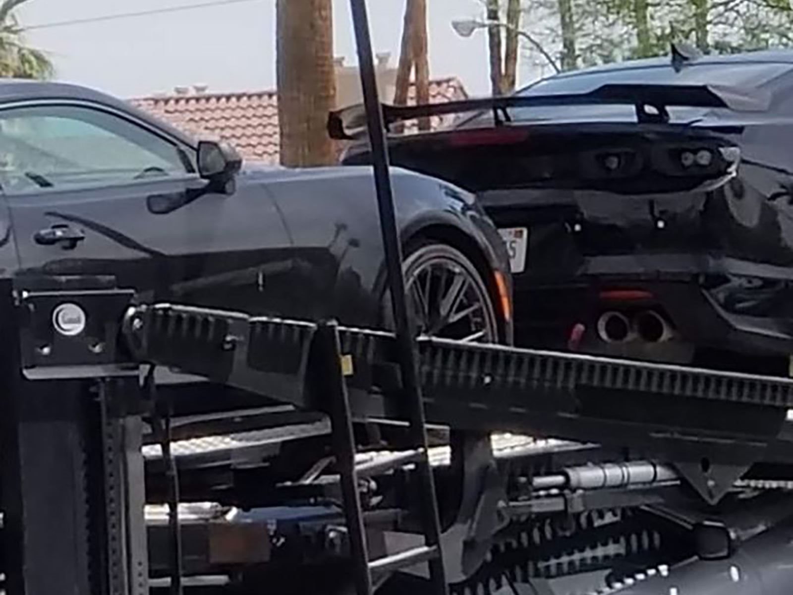 2019 Chevrolet Camaro Zl1 1le Spotted In The Wild Shows New Low