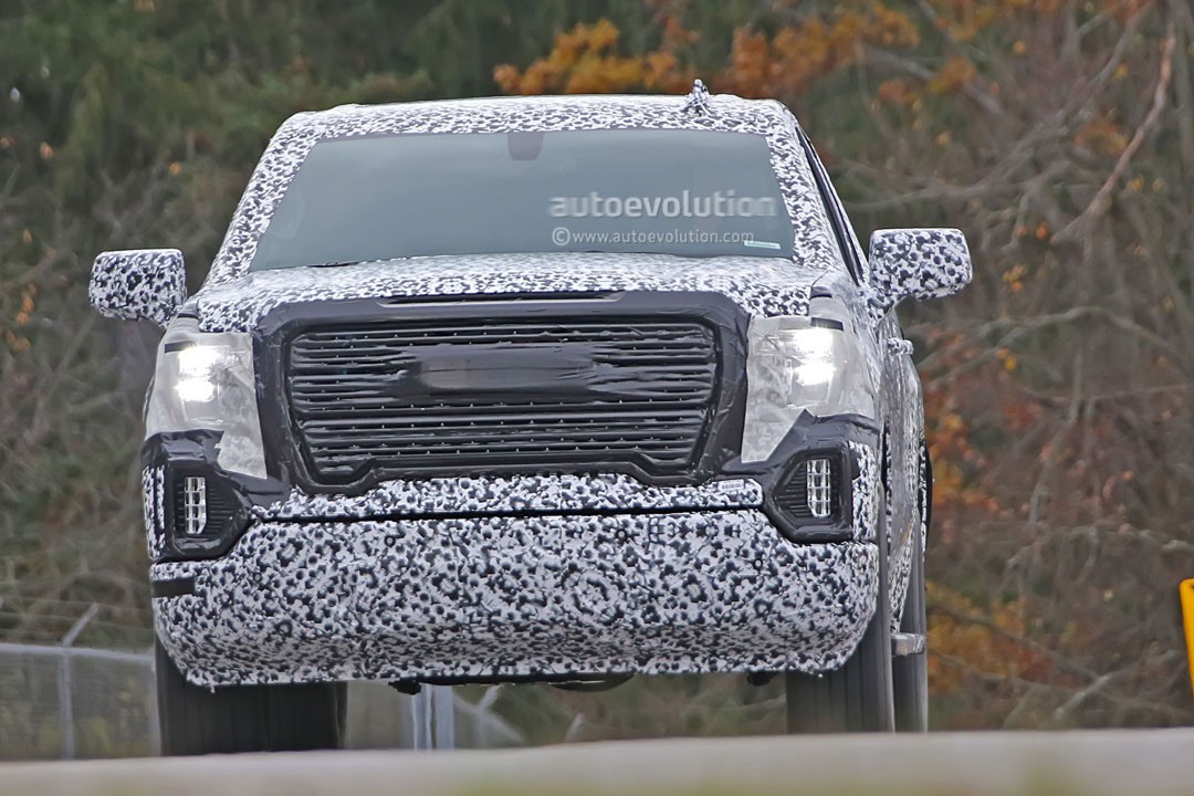 Spyshots 2019 Gmc Sierra 1500 Gets Aggressive Grille And Led