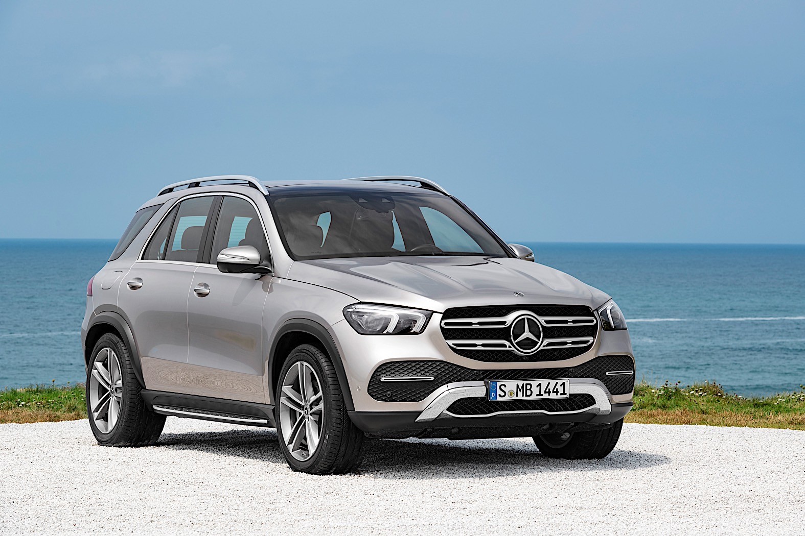 2019 MercedesBenz GLE Breaks Cover, Packed with