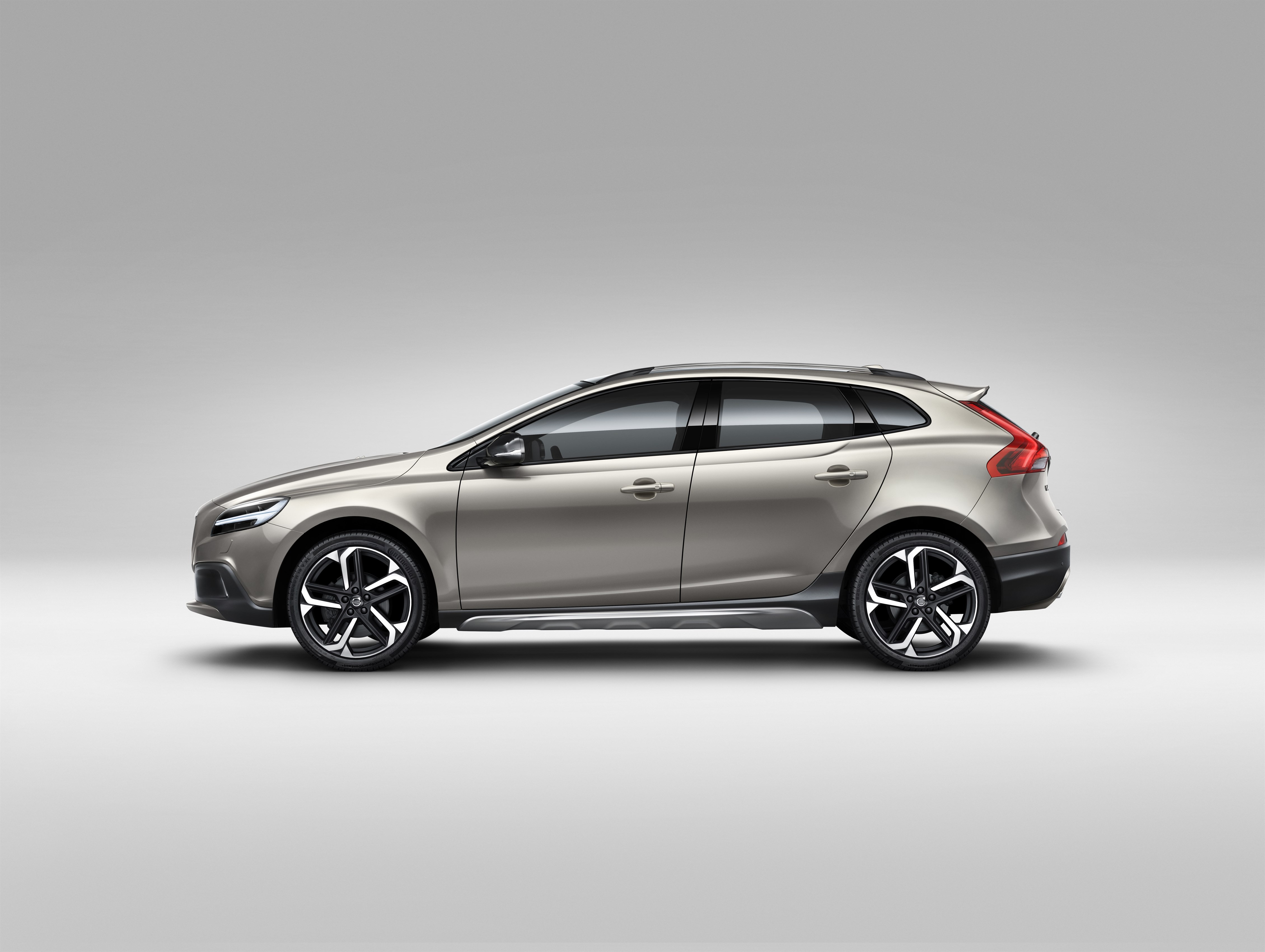 trug Fatal Total 2019 Volvo V40 Will Spawn New EV With Two Battery Options - autoevolution