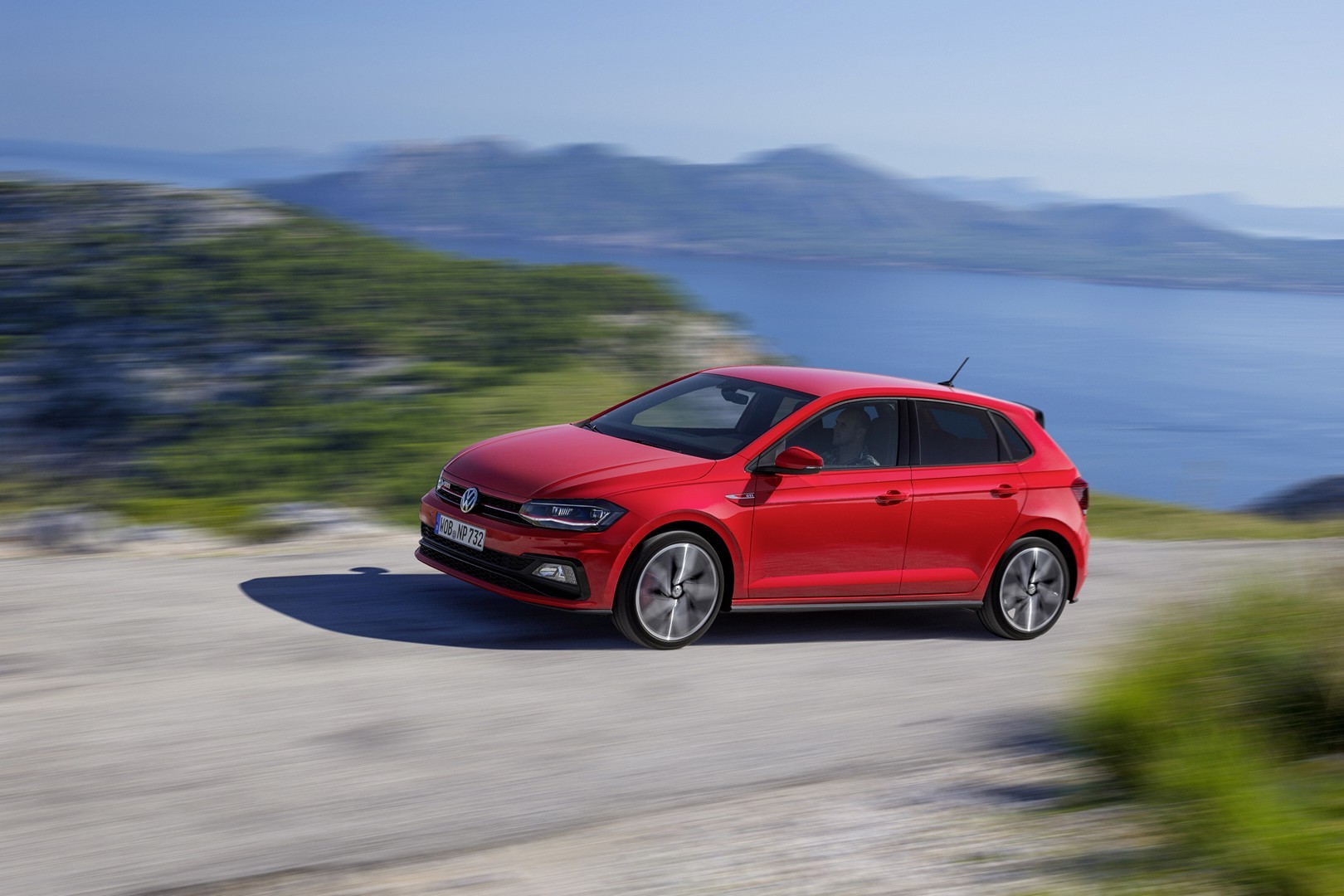 2019 VW Polo GTI Gets 6Speed Manual from €23,350