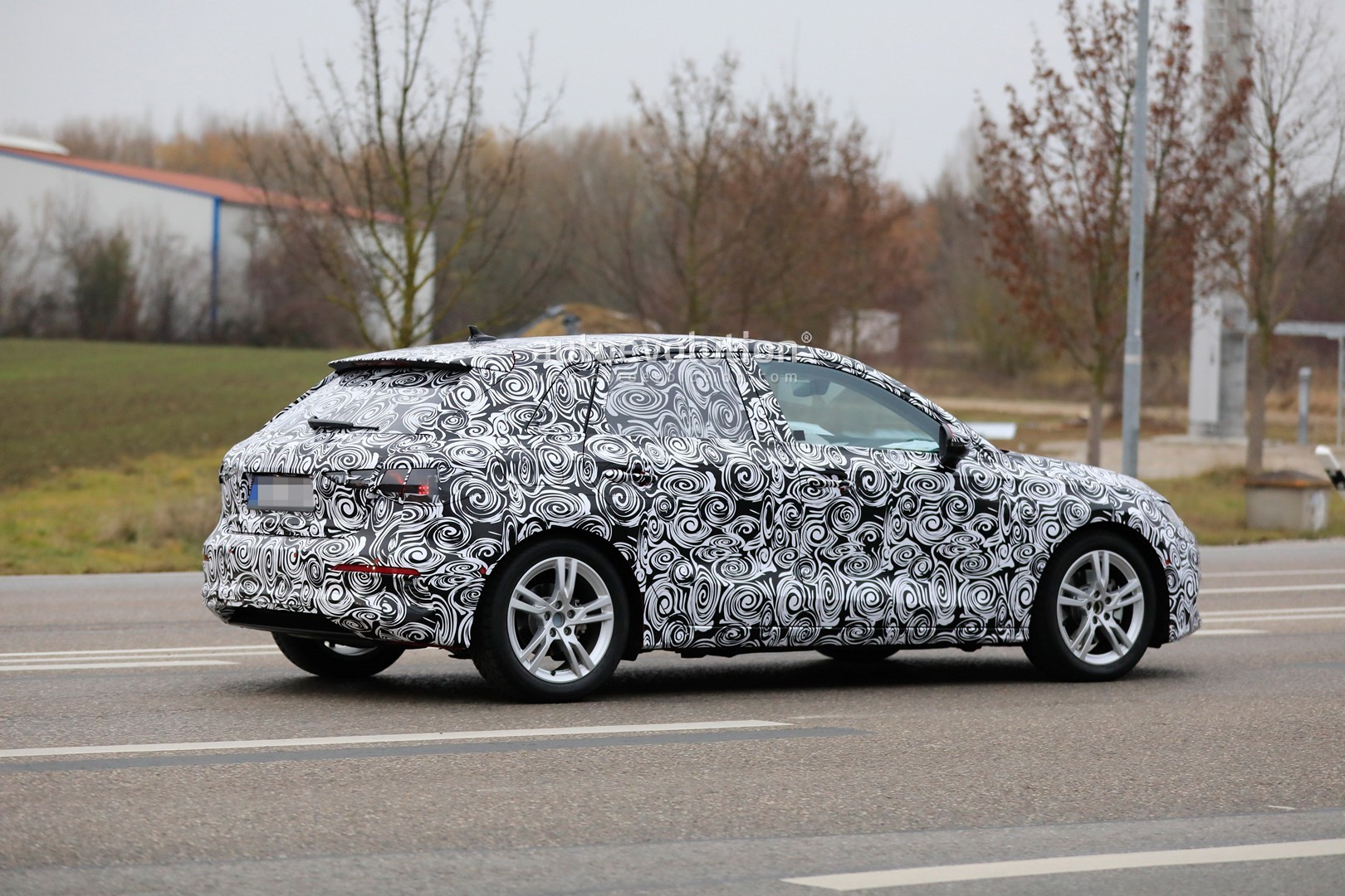[Imagen: 2020-audi-a3-spied-in-detail-on-the-road...ion_10.jpg]