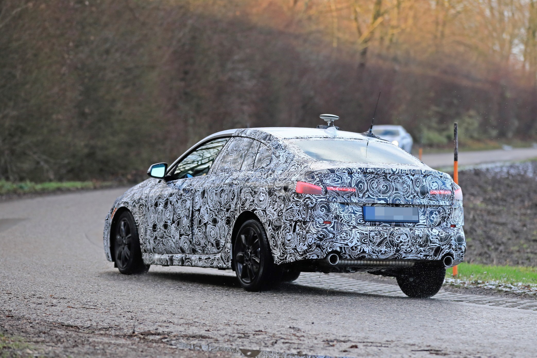 2020 - [BMW] Série 2 Gran Coupé [F44] - Page 6 2020-bmw-2-series-gran-coupe-spied-comes-with-fwd-and-awd_15