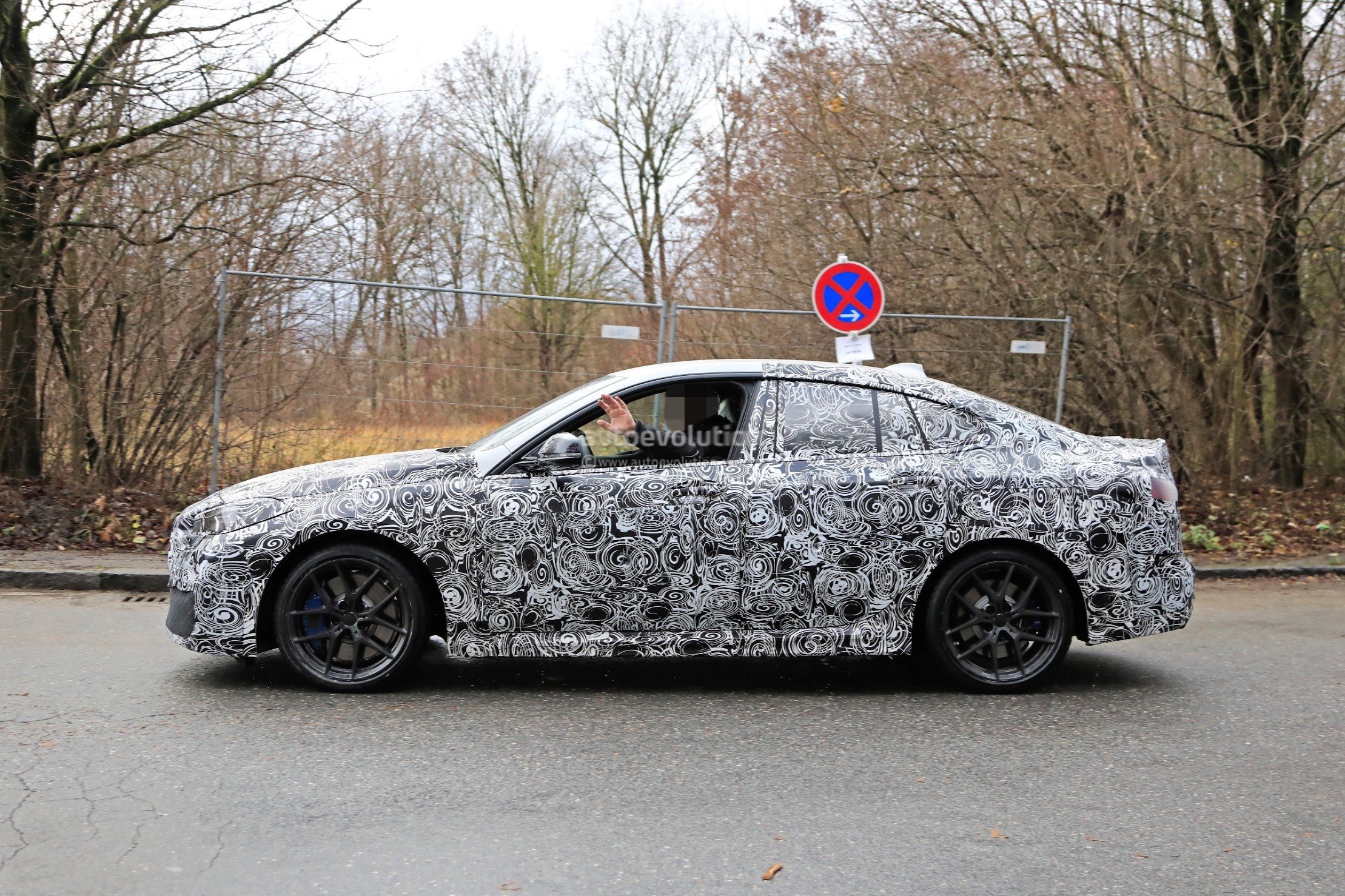2020 - [BMW] Série 2 Gran Coupé [F44] - Page 6 2020-bmw-2-series-gran-coupe-spied-comes-with-fwd-and-awd_3