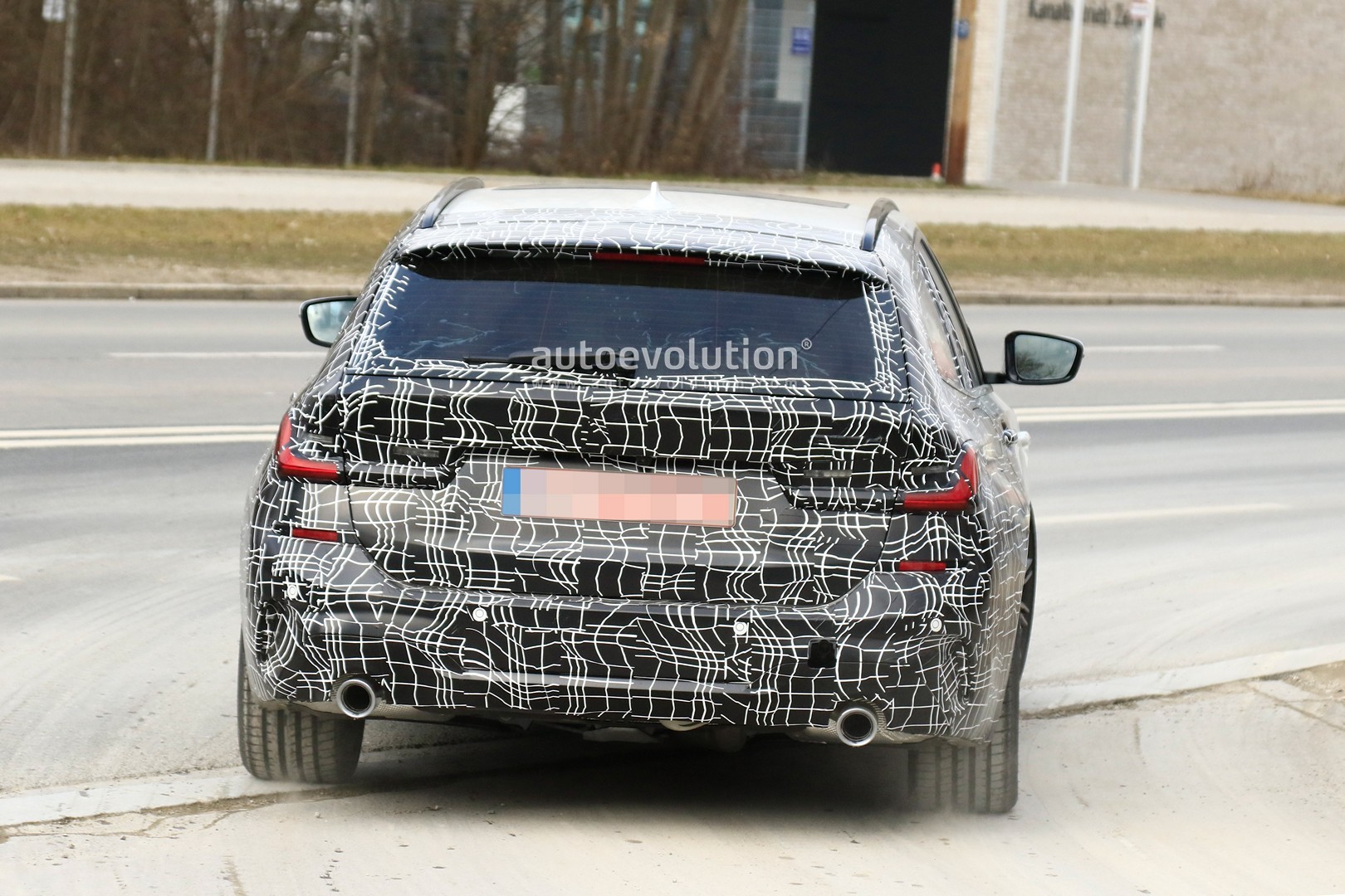 2020-bmw-3-series-touring-spied-winter-testing-with-m-sport-package_15.jpg