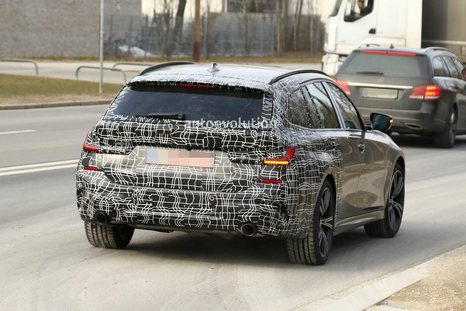 2020-bmw-3-series-touring-spied-winter-testing-with-m-sport-package_22.jpg