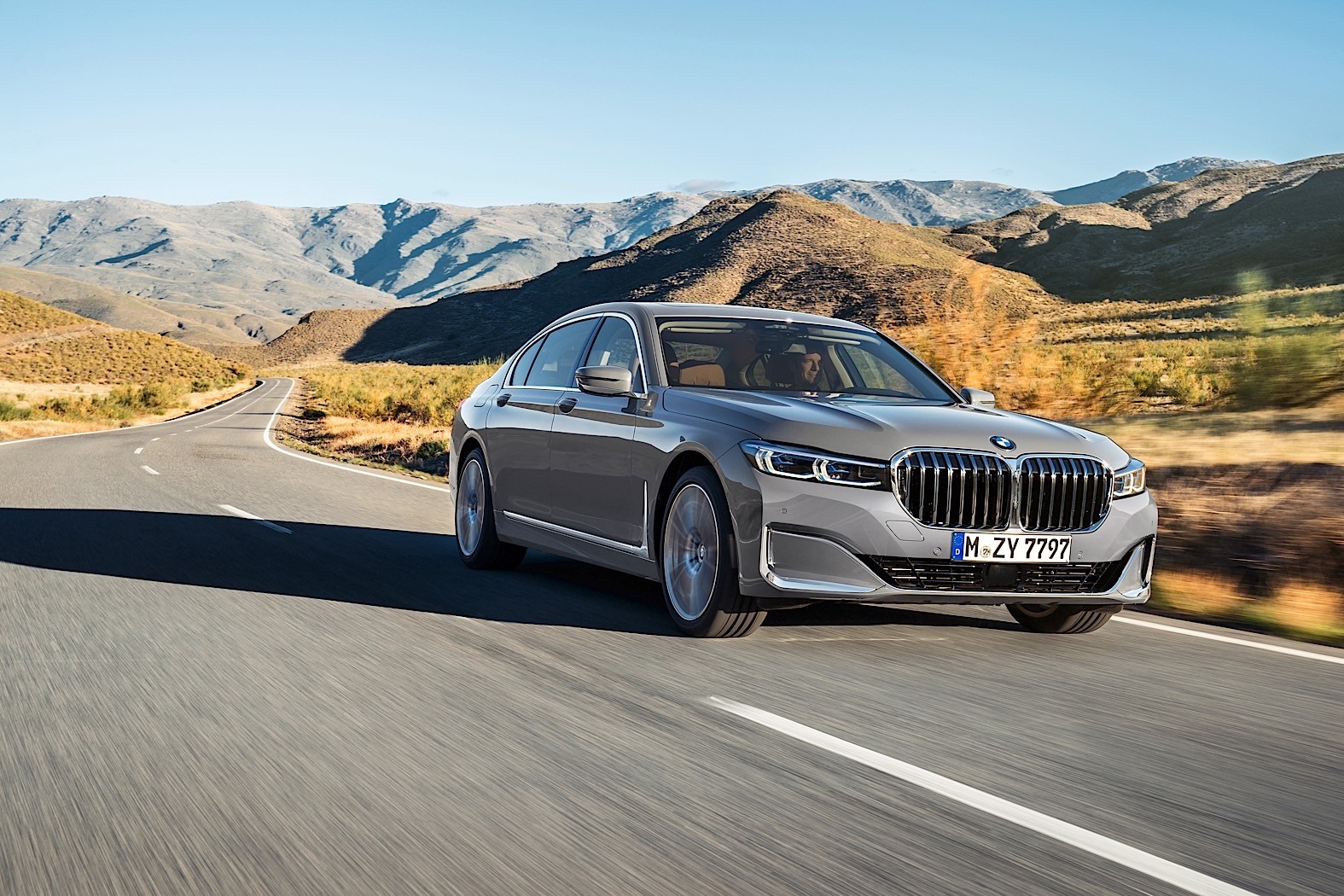 Official: 2020 BMW 7 Series Has More Tech, More Power and More Grille  autoevolution