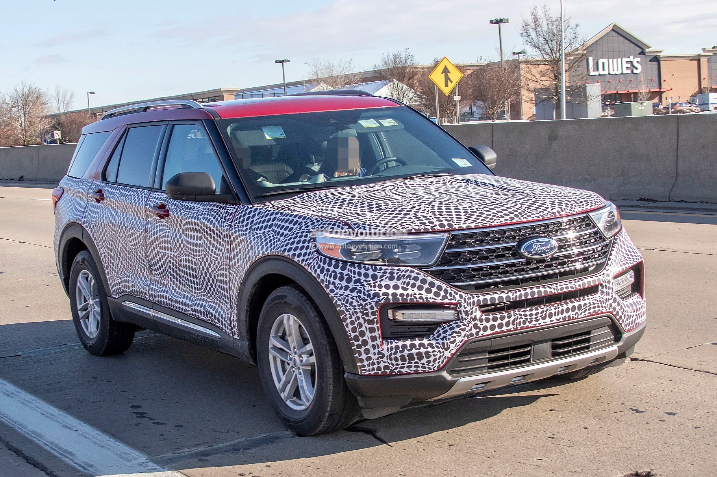2020 Ford Explorer Looks Plasticky In Most Revealing Spy Photos Yet