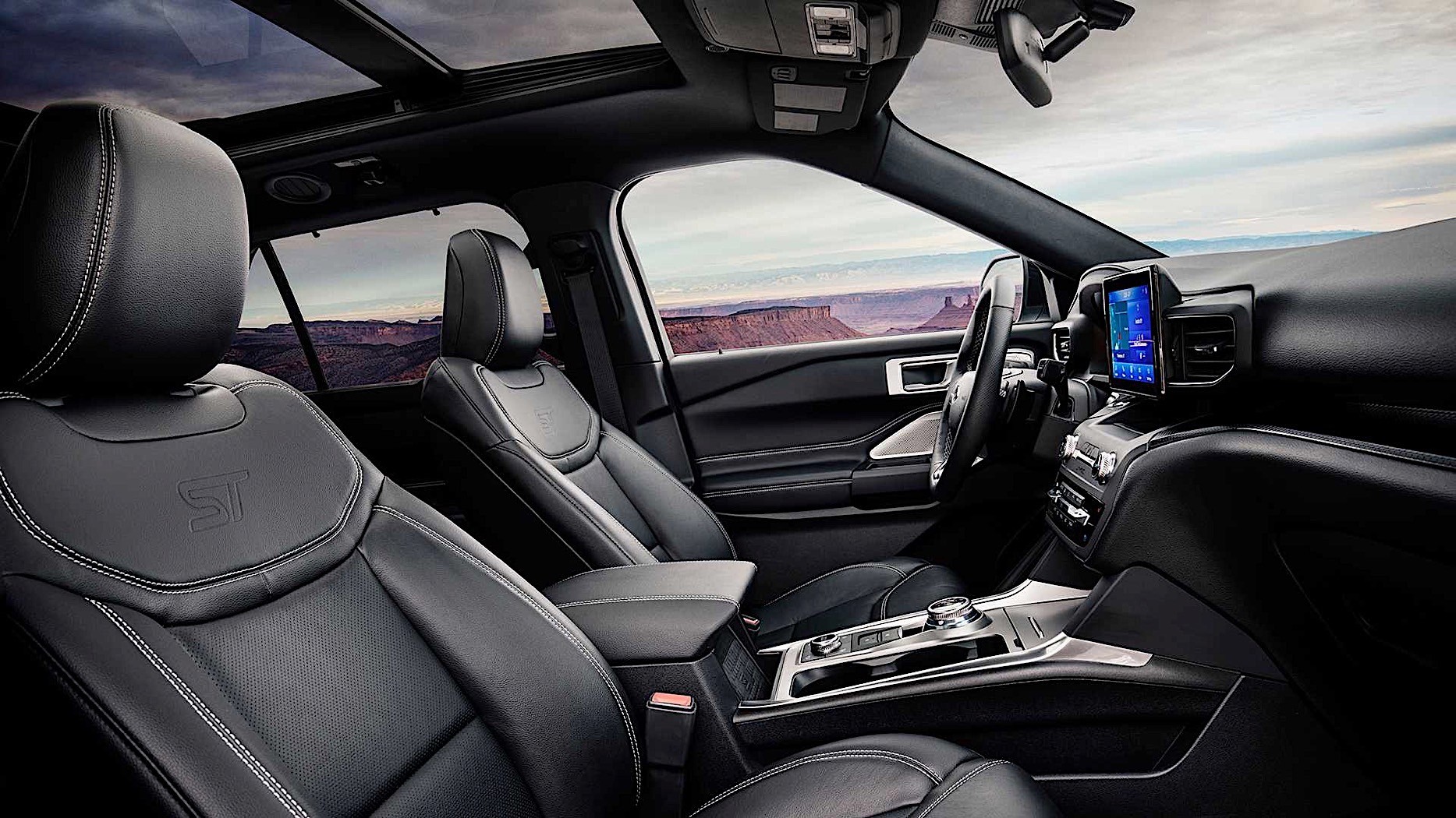 2020 Ford Explorer ST Comes into the World as the Most ...