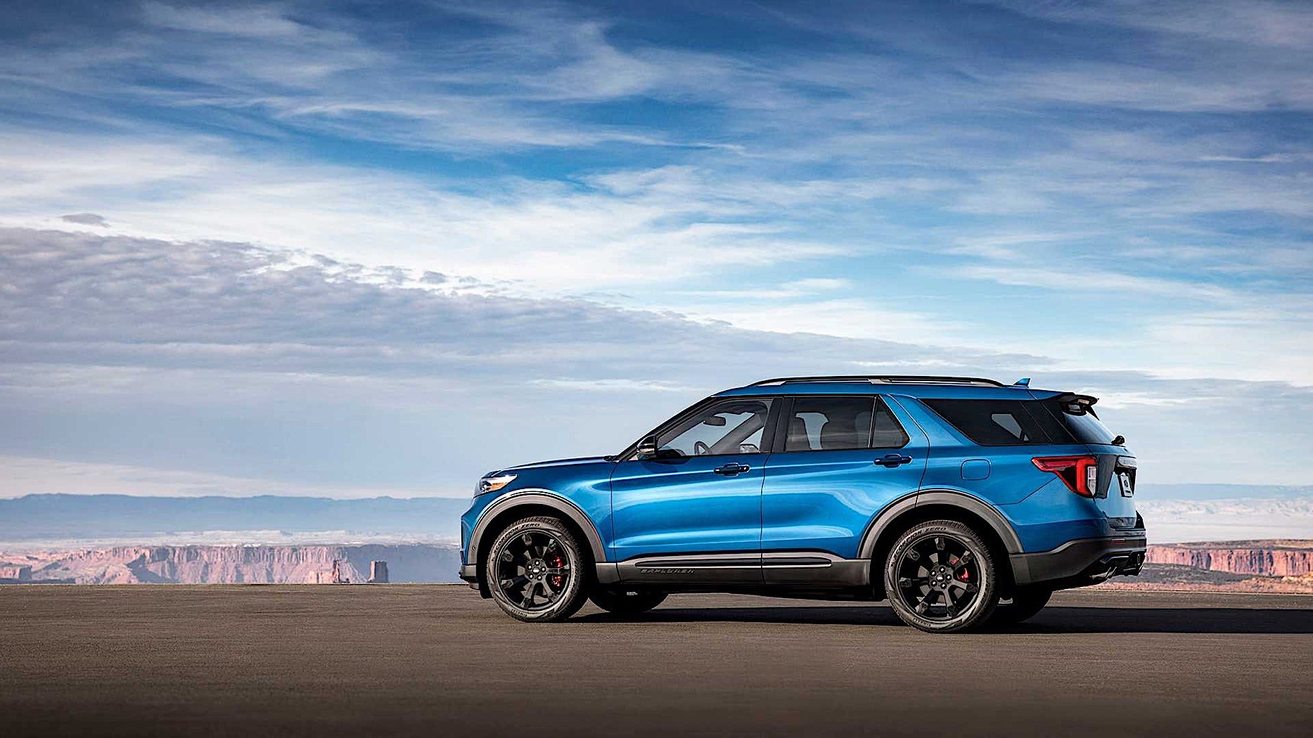 2020 Ford Explorer ST Comes into the World as the Most Powerful Explorer Ever - autoevolution