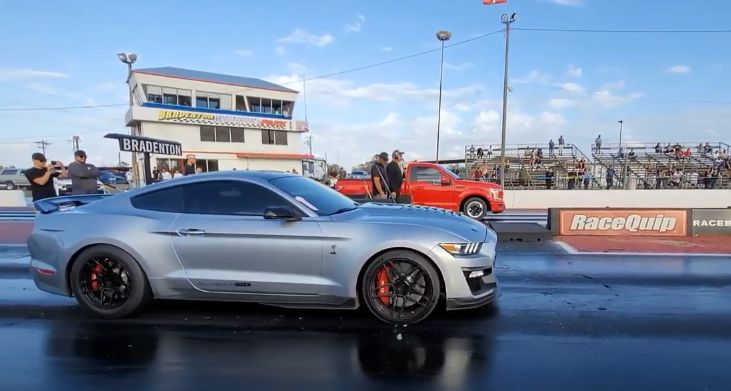 2020 Ford Mustang Shelby GT500 Drag Races Boosted F-150, Brutal Fight ...