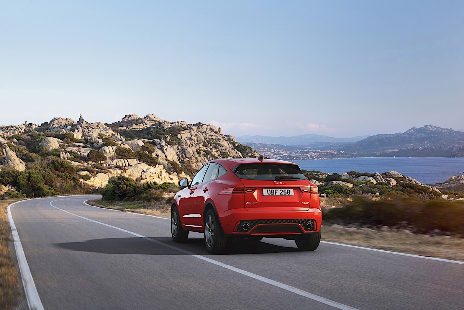 2020 Jaguar E-Pace Checkered Flag Limited Edition Coming to America for $46,400 - autoevolution