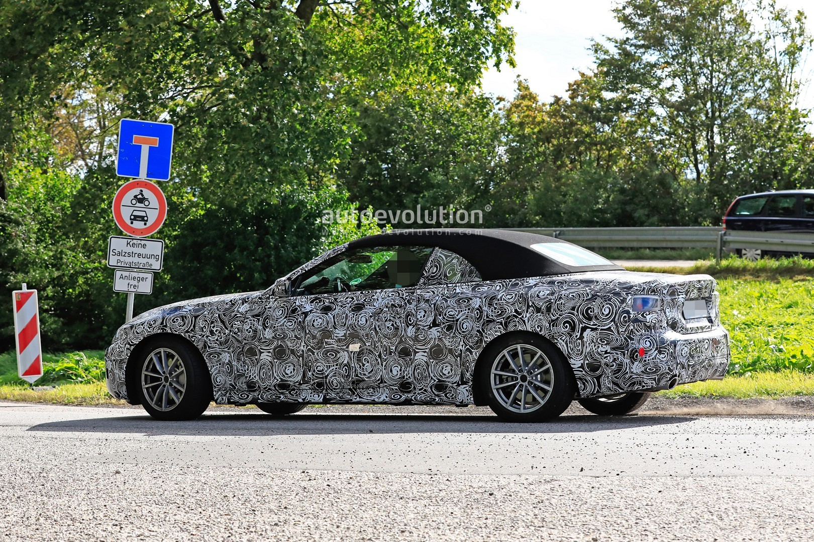 [Imagen: 2020-m440i-cabriolet-spied-for-the-first...sts_10.jpg]