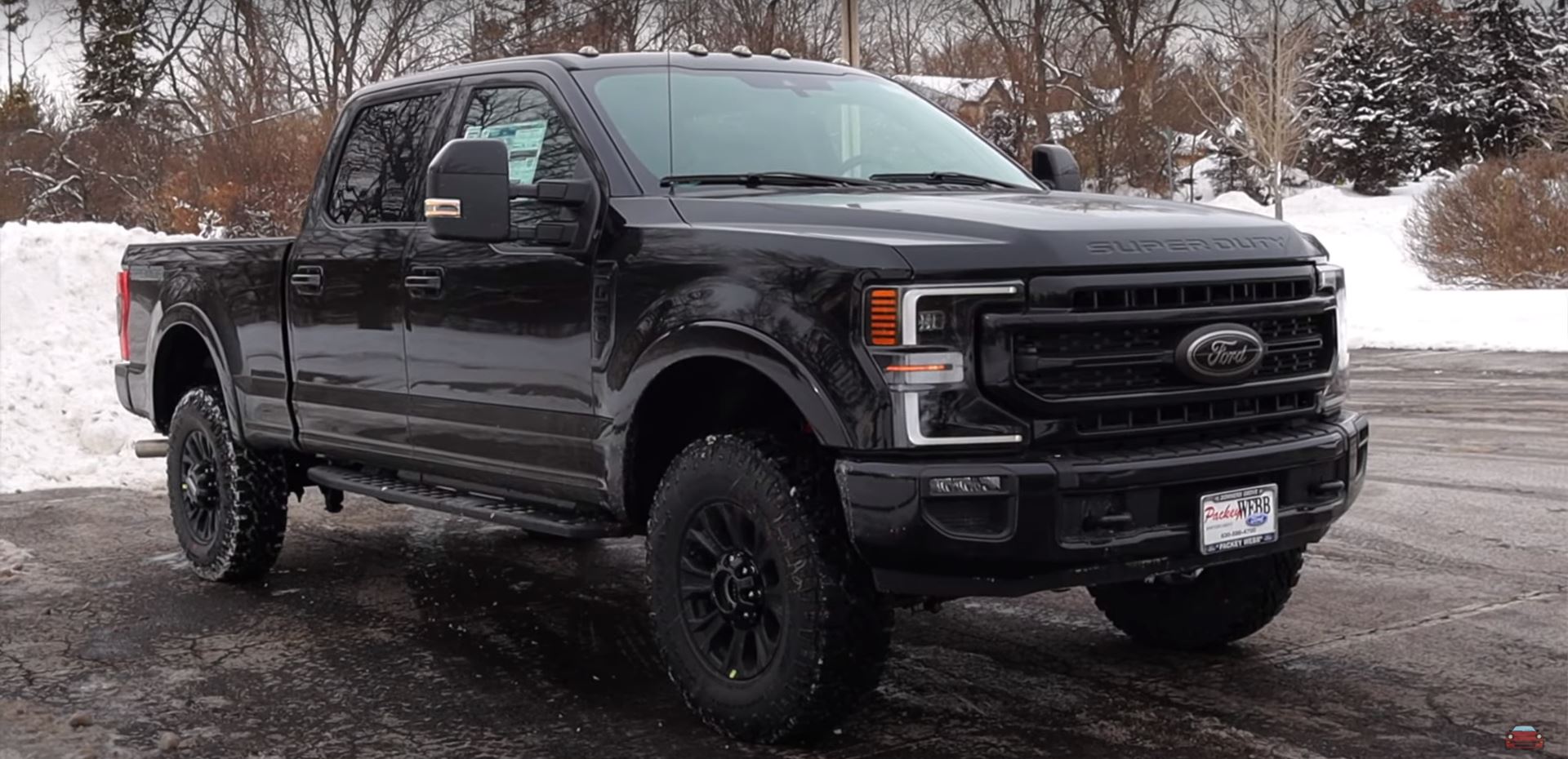 2021 Ford F250 Lariat Tremor Gets Reviewed, Feels Like a Mansion on