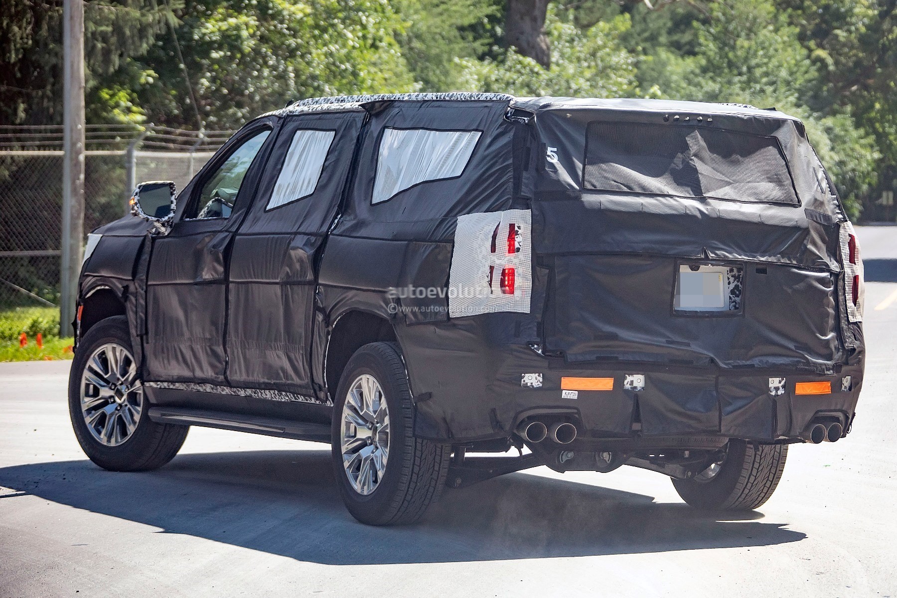 2021 Gmc Yukon Spied In Xl Denali Configuration Out In The