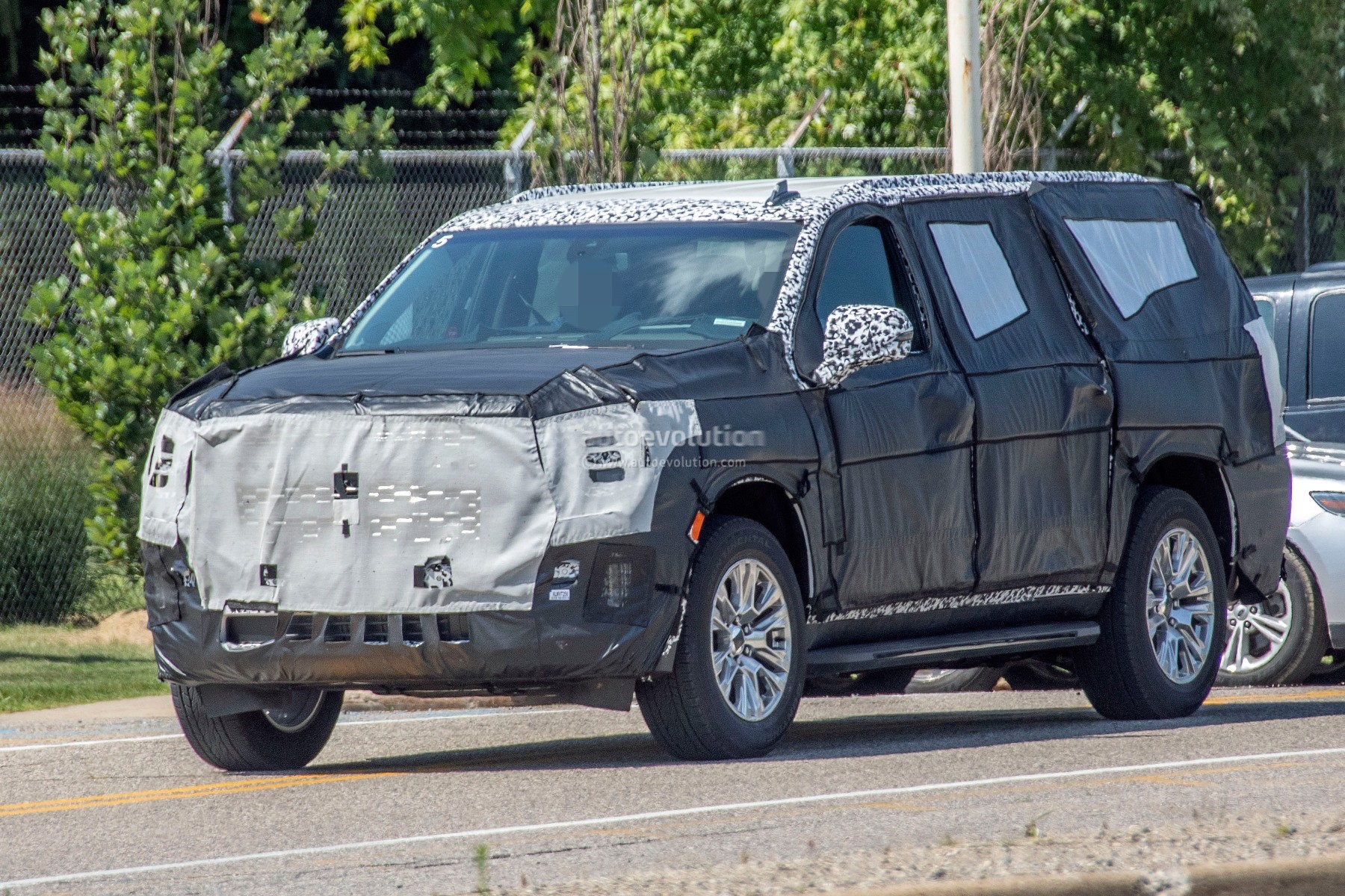 2021 Gmc Yukon Spied In Xl Denali Configuration Out In The