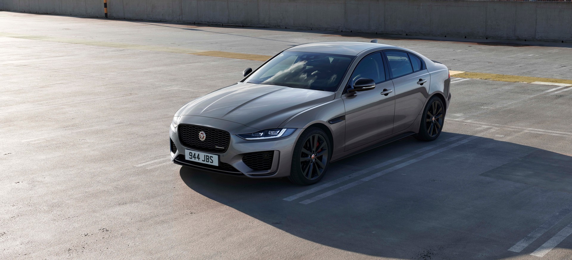 2021 Jaguar XE Gets Pivi Pro and MHEV Diesel, Just Like Its Larger ...