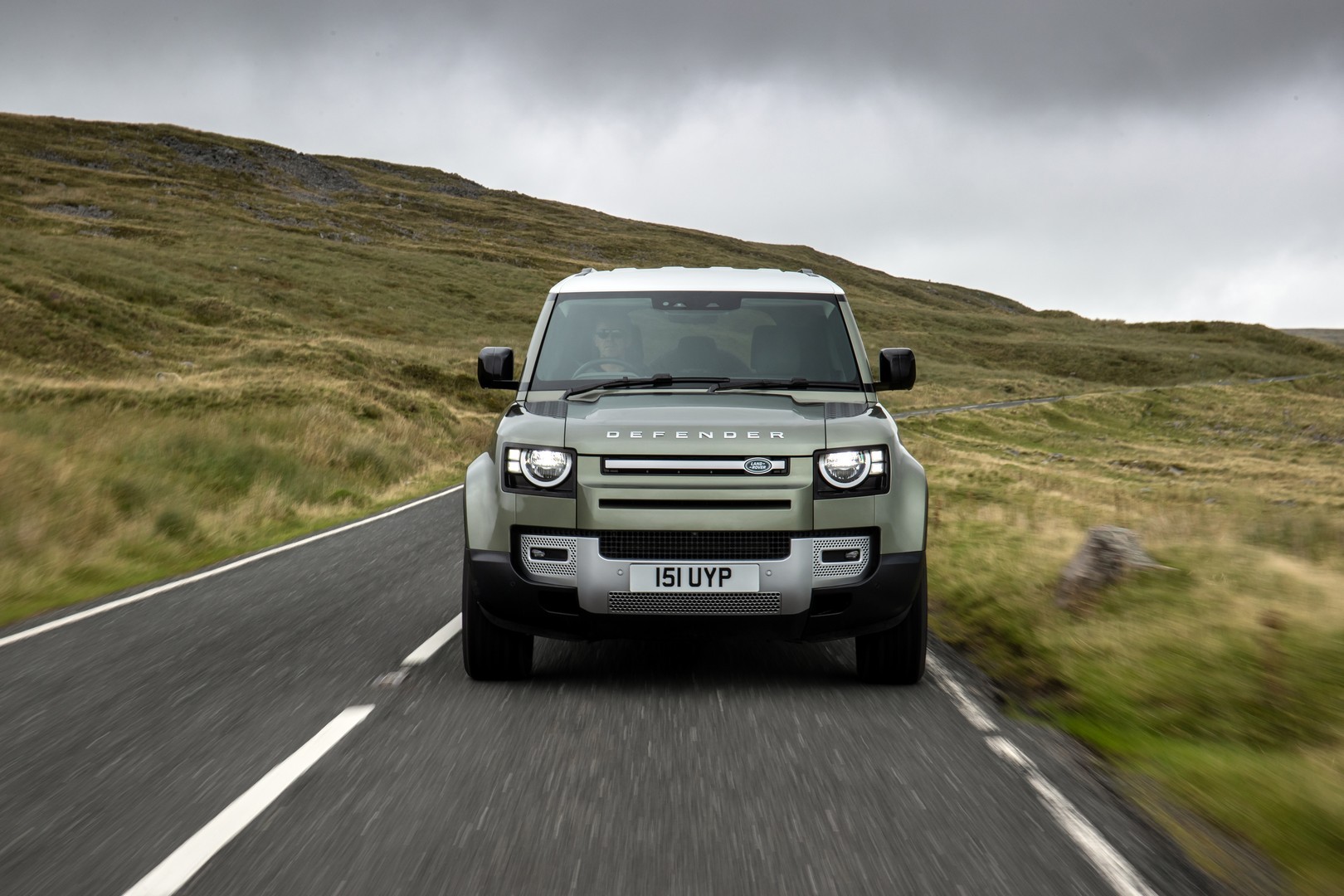 2021 Land Rover Defender Gets PHEV and Spacious Hard Top ...