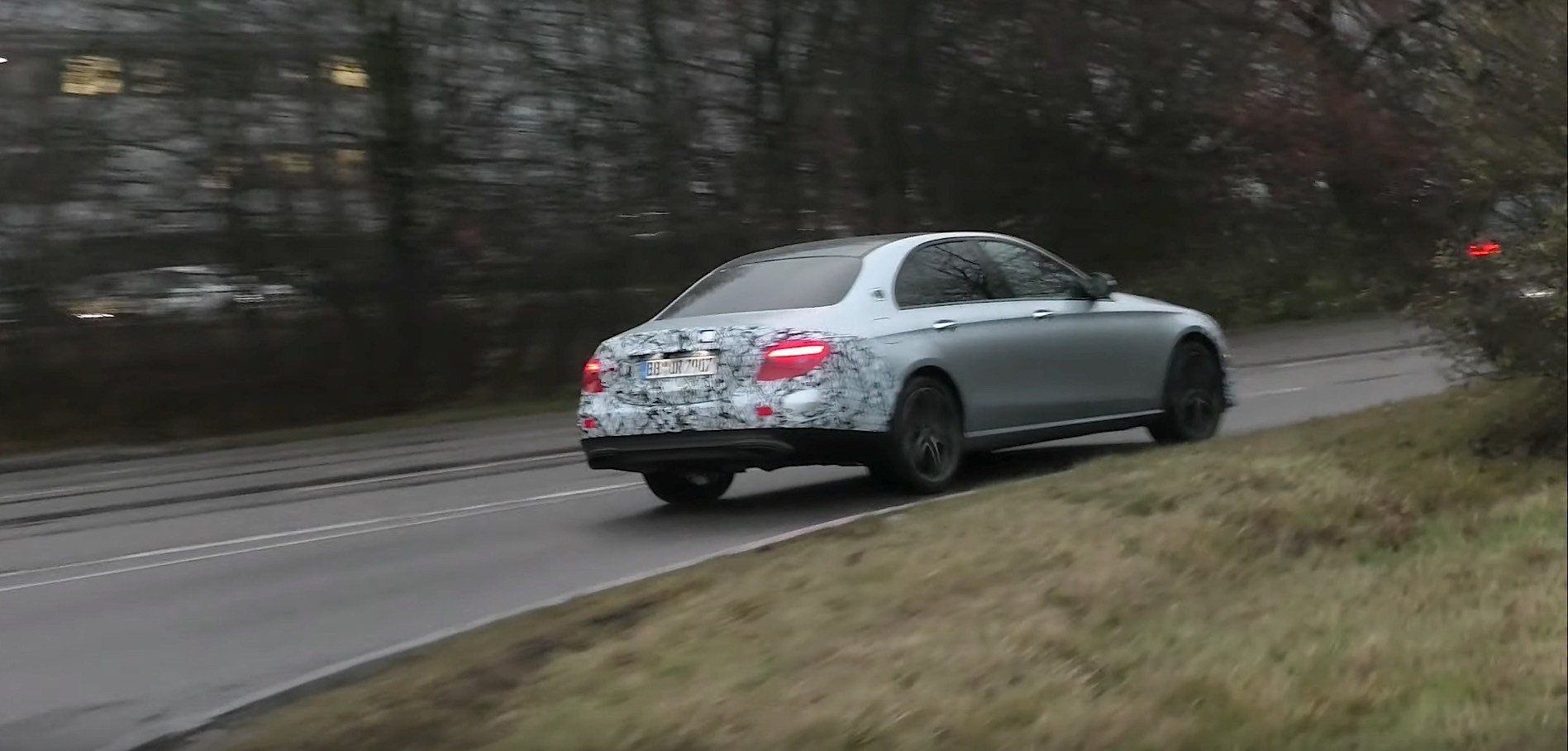 2021 Mercedes-Benz E-Class Facelift Struggles to Hide Its New Front and  Rear - autoevolution