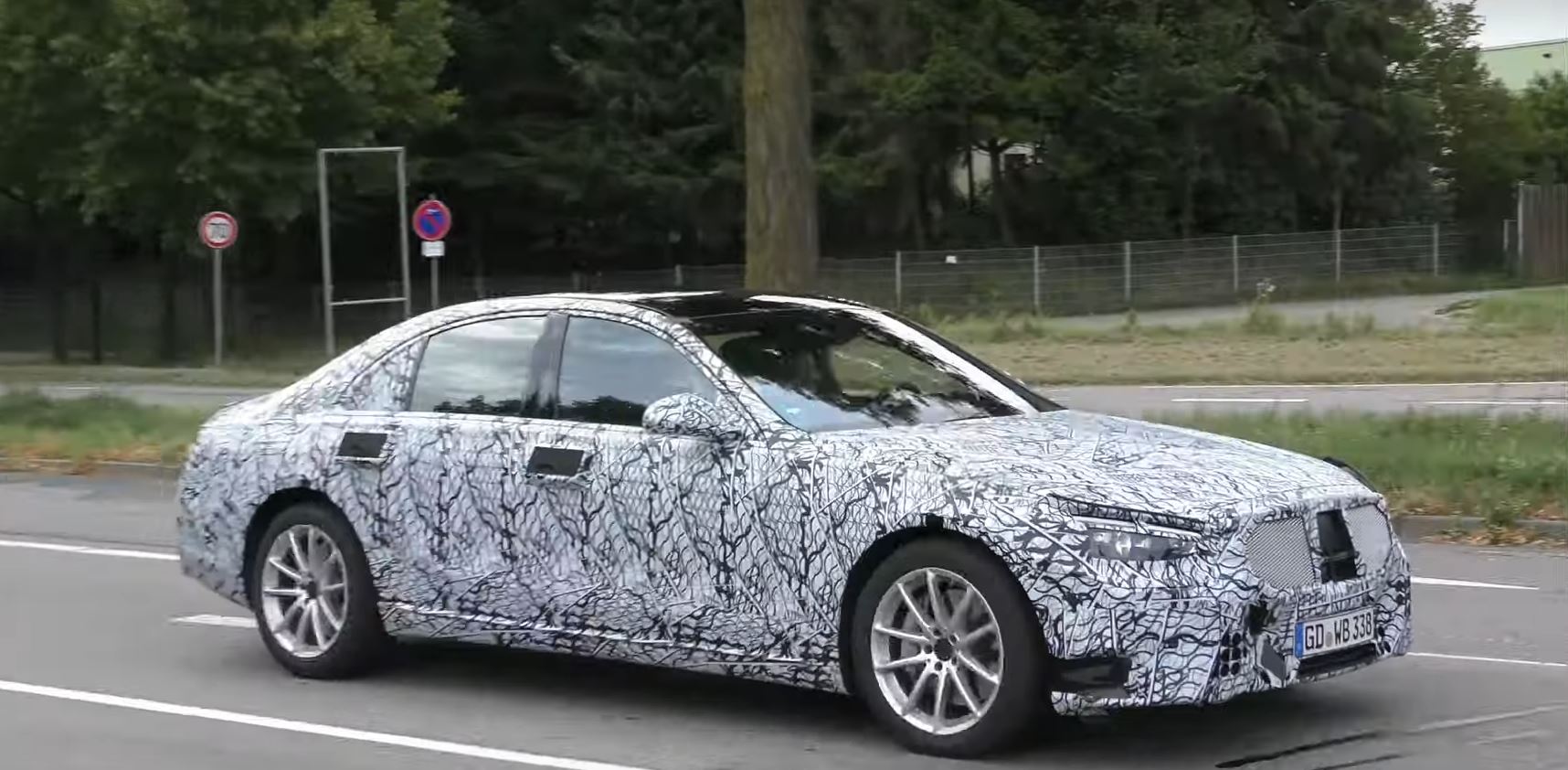 2021 Mercedes S-Class Is Beginning to Show Its Design in ...