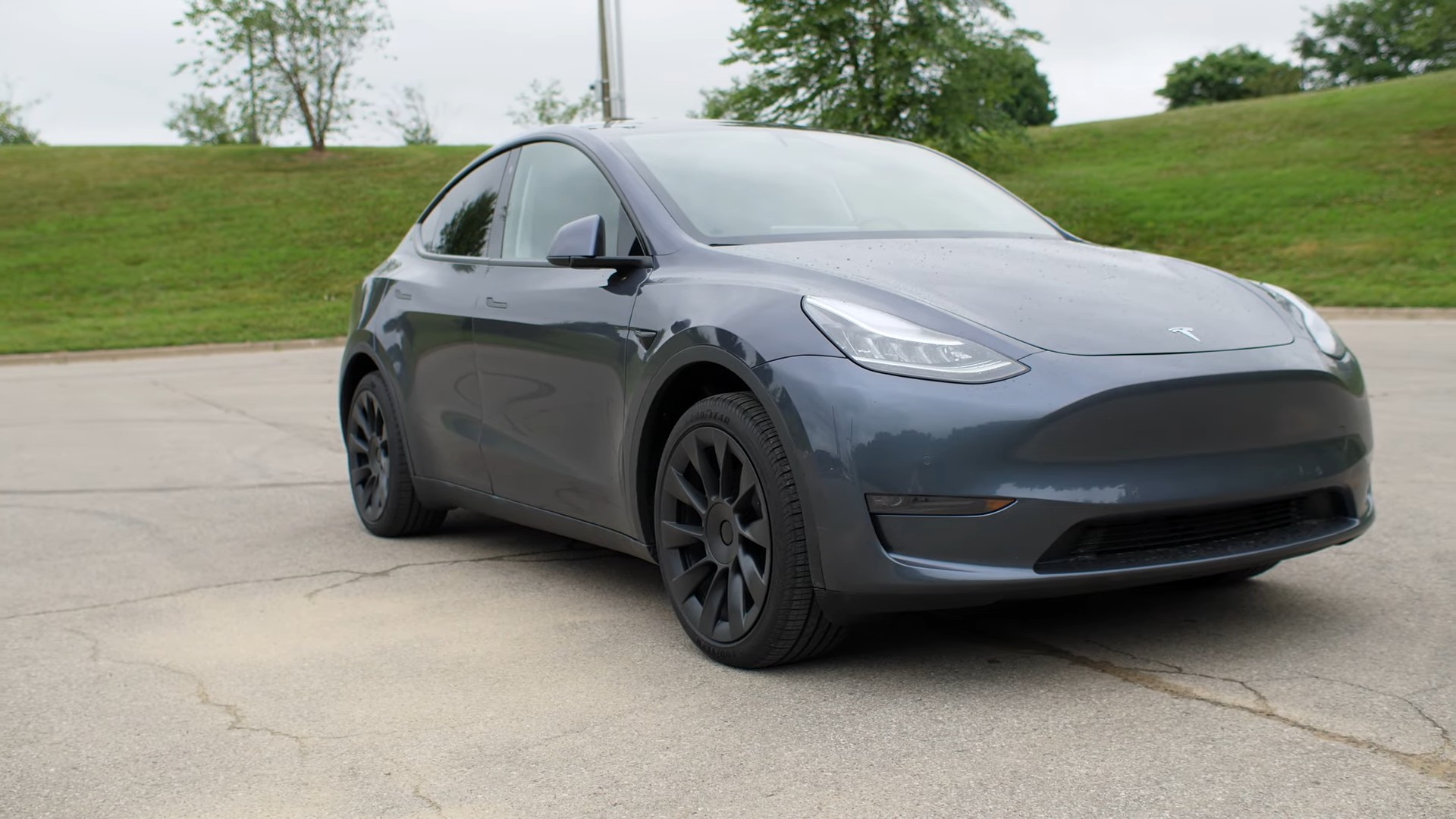 2021 Tesla Model Y Standard Range Is Cheapest at $41,990 ...