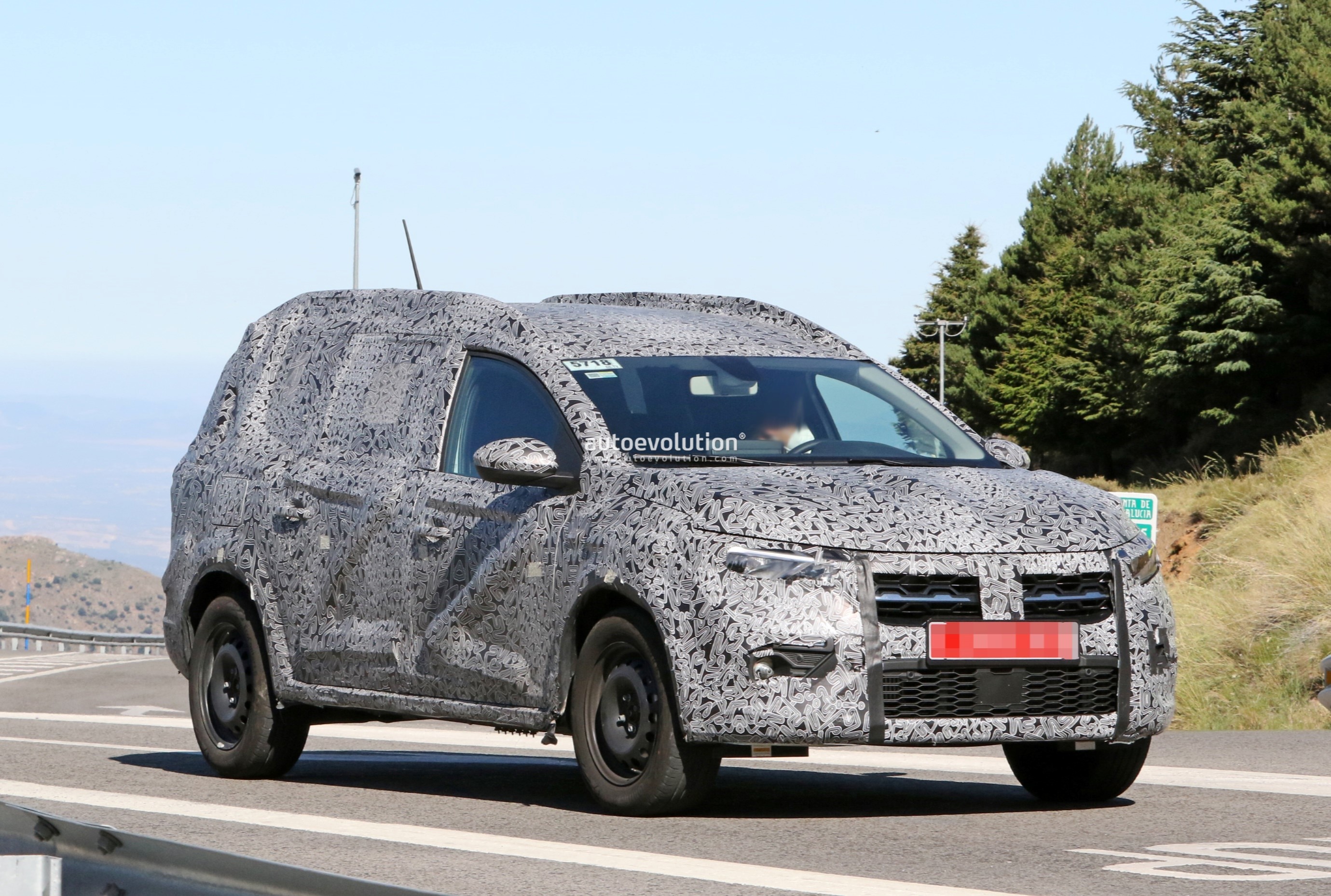 New Dacia Logan MCV Ditches Third Row Seating and Becomes Mainstream [Live  Photo Update]