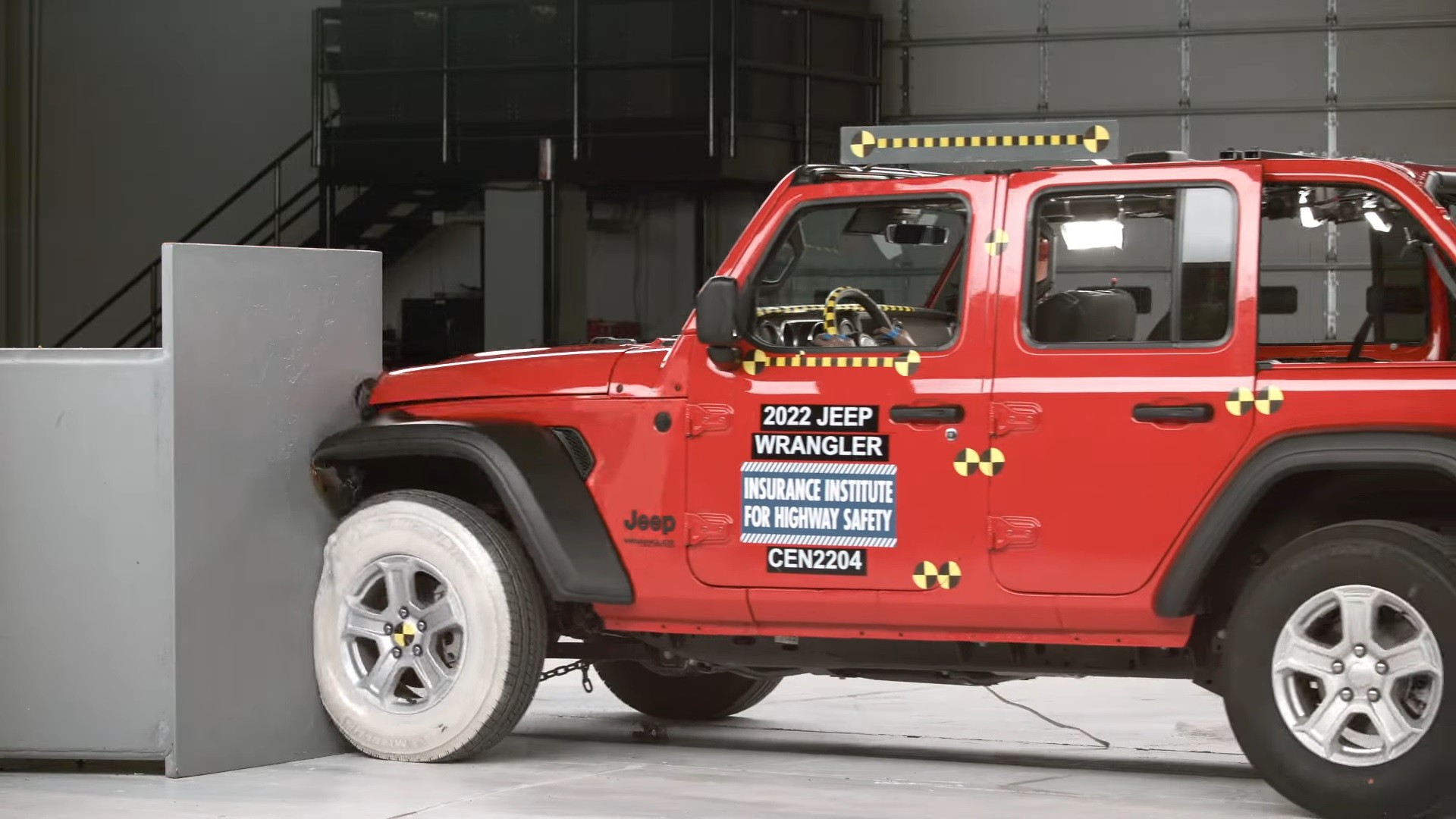 2022 Jeep Wrangler Rolls Over During 40-MPH Crash Test - autoevolution