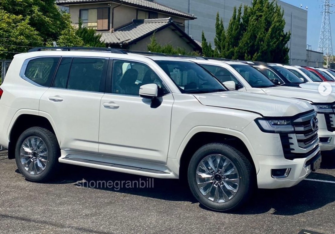 2022 Toyota Land Cruiser J300 Gets Spotted From All Angles Even The