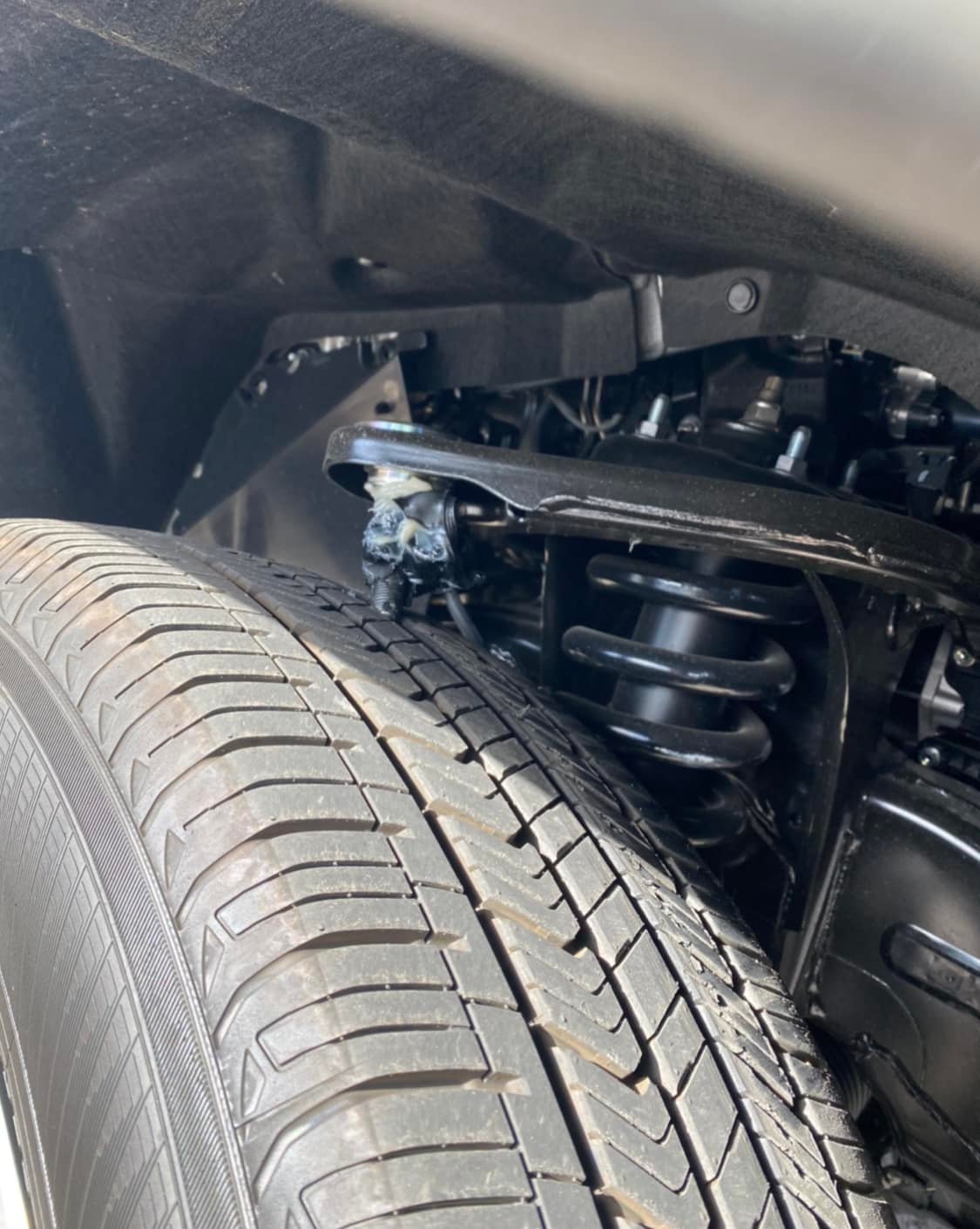 2022 Toyota Tundra Control Arm Bolt Fails Catastrophically, Owner Isn’t