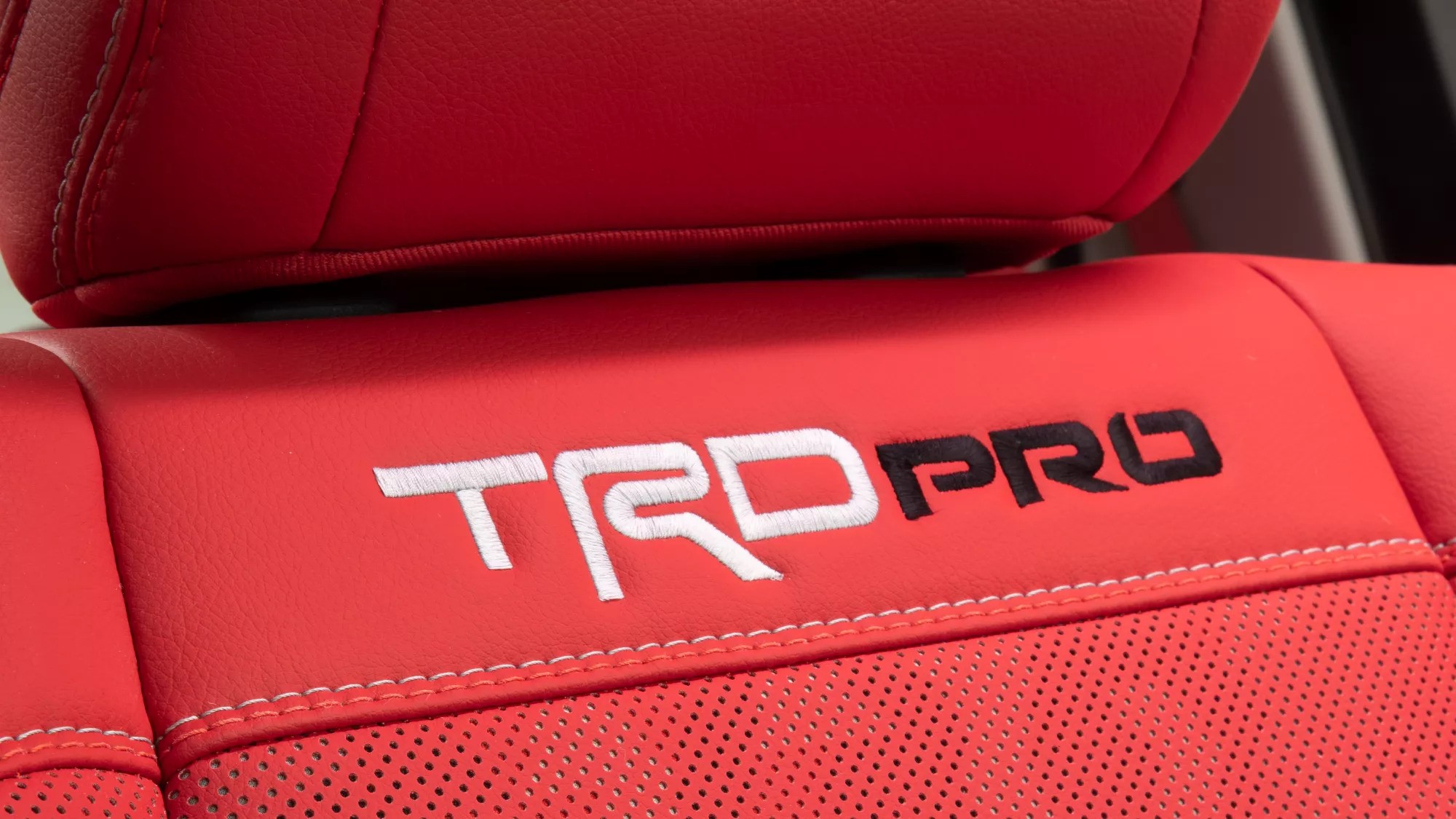 2022 Toyota Tundra Reveals MultiTerrain Select, Qi Wireless Phone