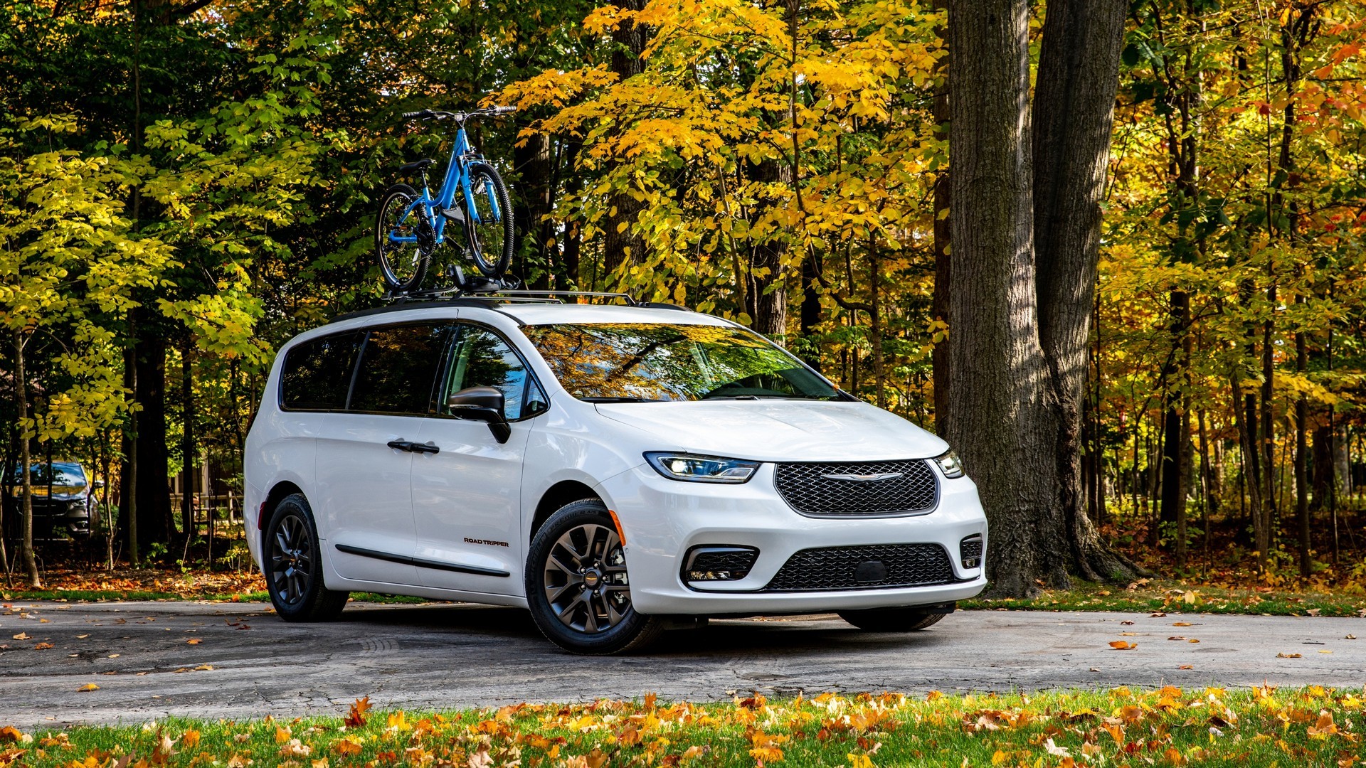 2023 Chrysler Pacifica Minivan Hits the Adventure Trail with New Road