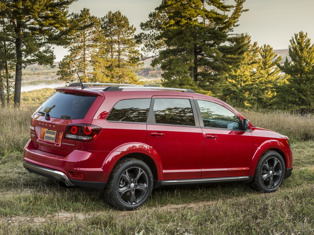 2023-dodge-journey-suv-revival-rendered-with-american-styling