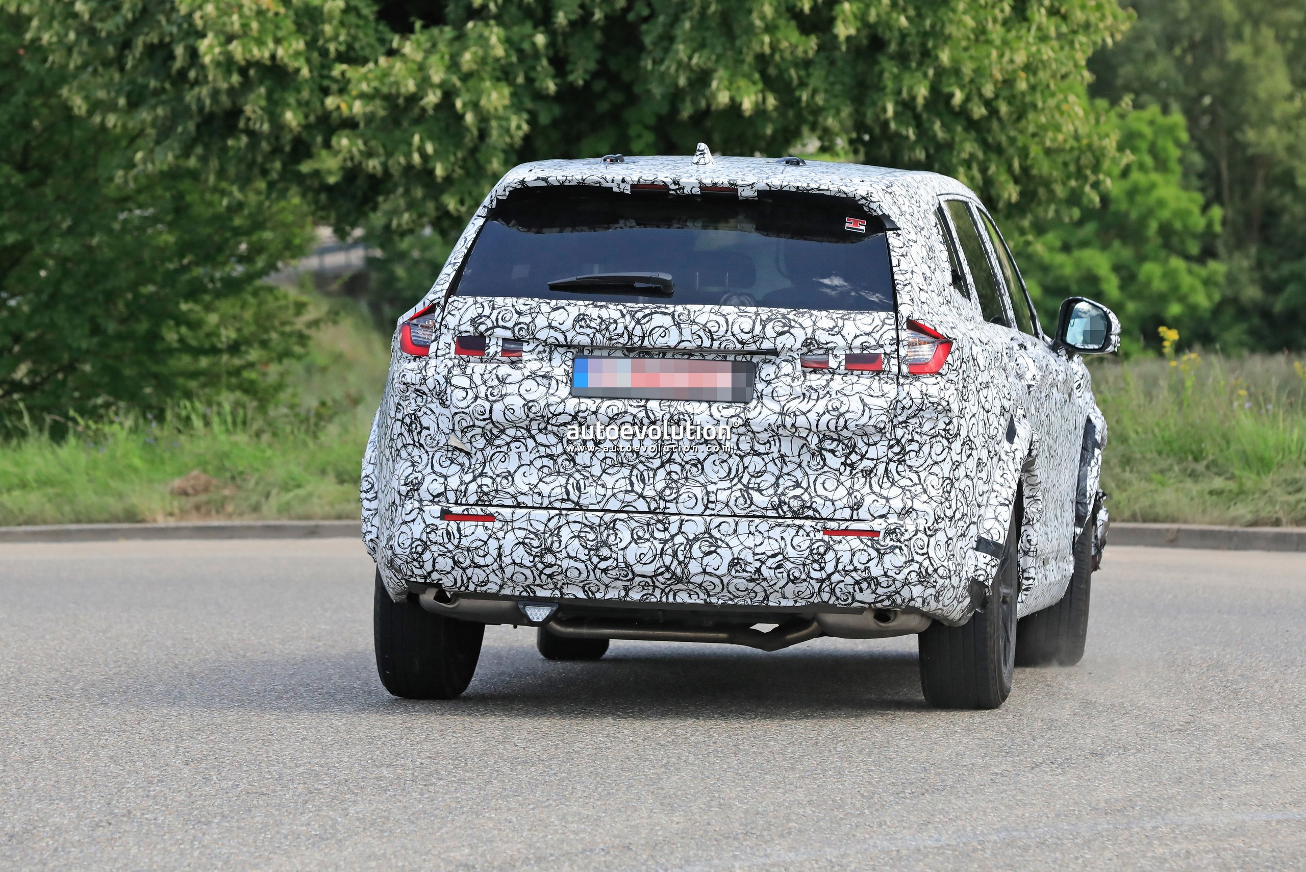2023 Honda CR-V Spied in Europe, Side Reflectors Hint at Possible US