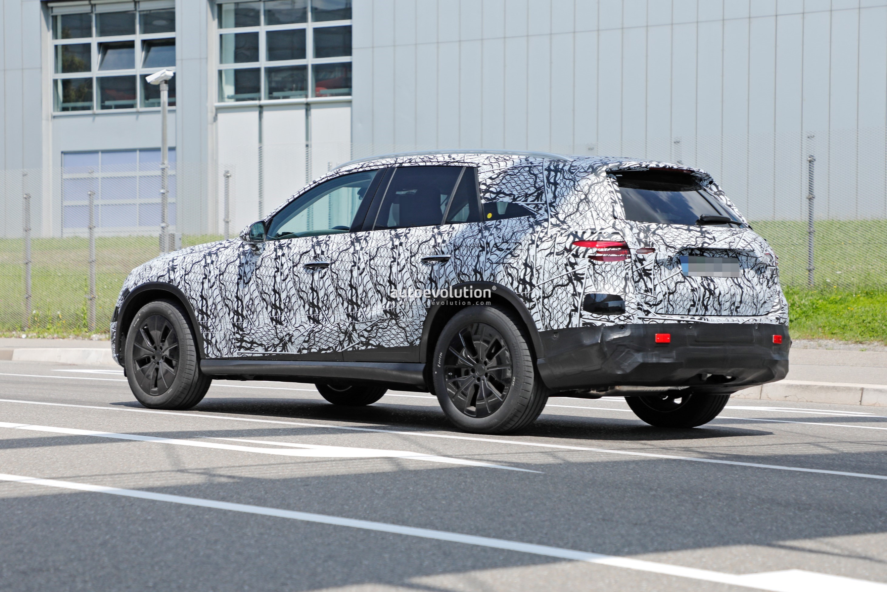 2023 Mercedes-Benz GLC Takes Shape in Most Accurate Rendering Yet -  autoevolution