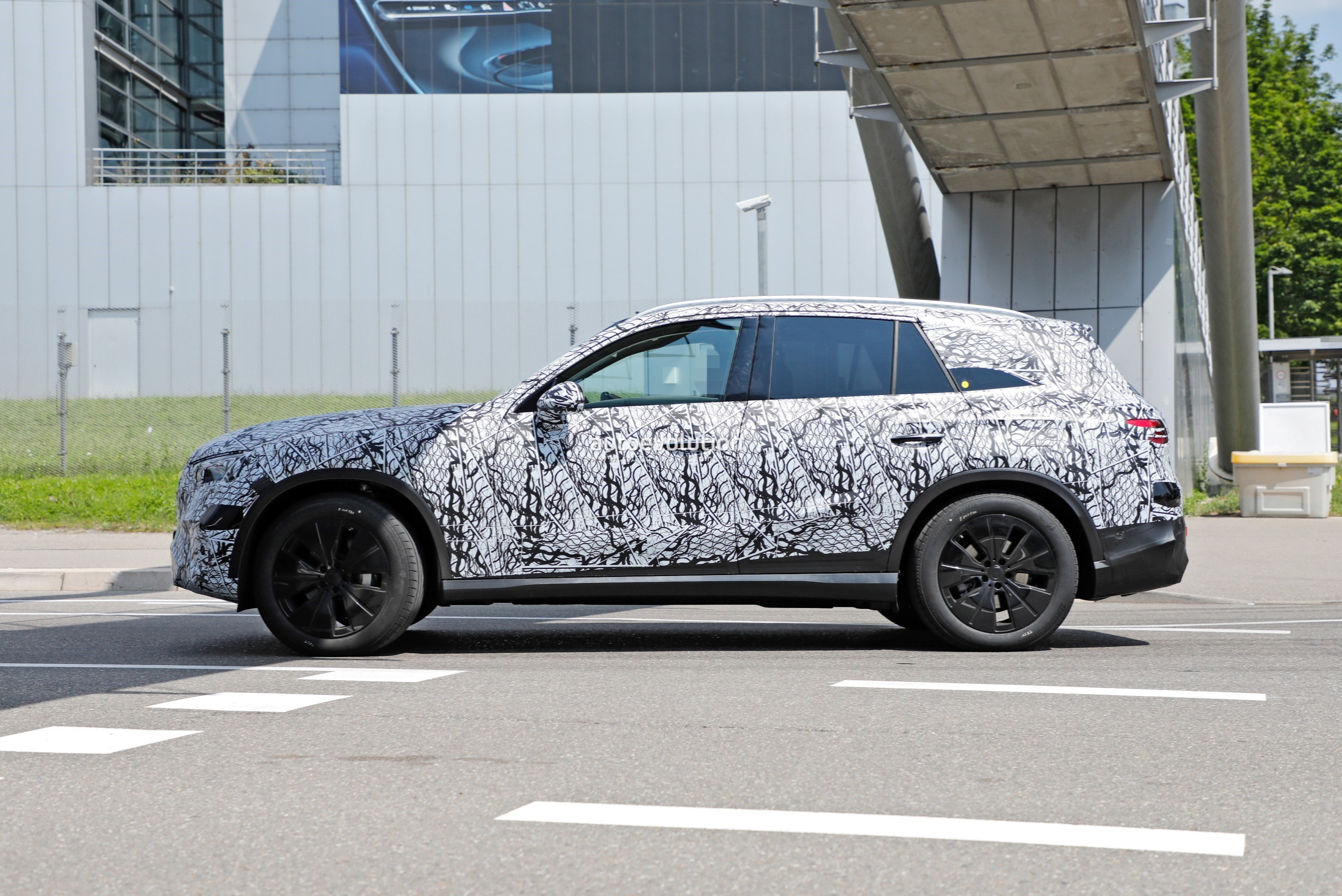 All-New Mercedes-Benz GLC 2022 X254 Redesign - Modern Look Rendered as 2023  Model 