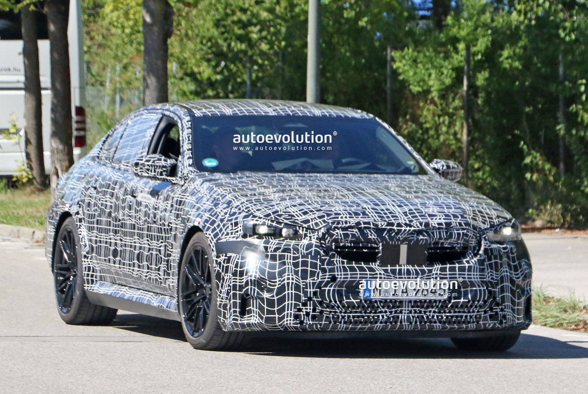 2024 BMW M5 Spied With Its Production Body, Electrified Drivetrain