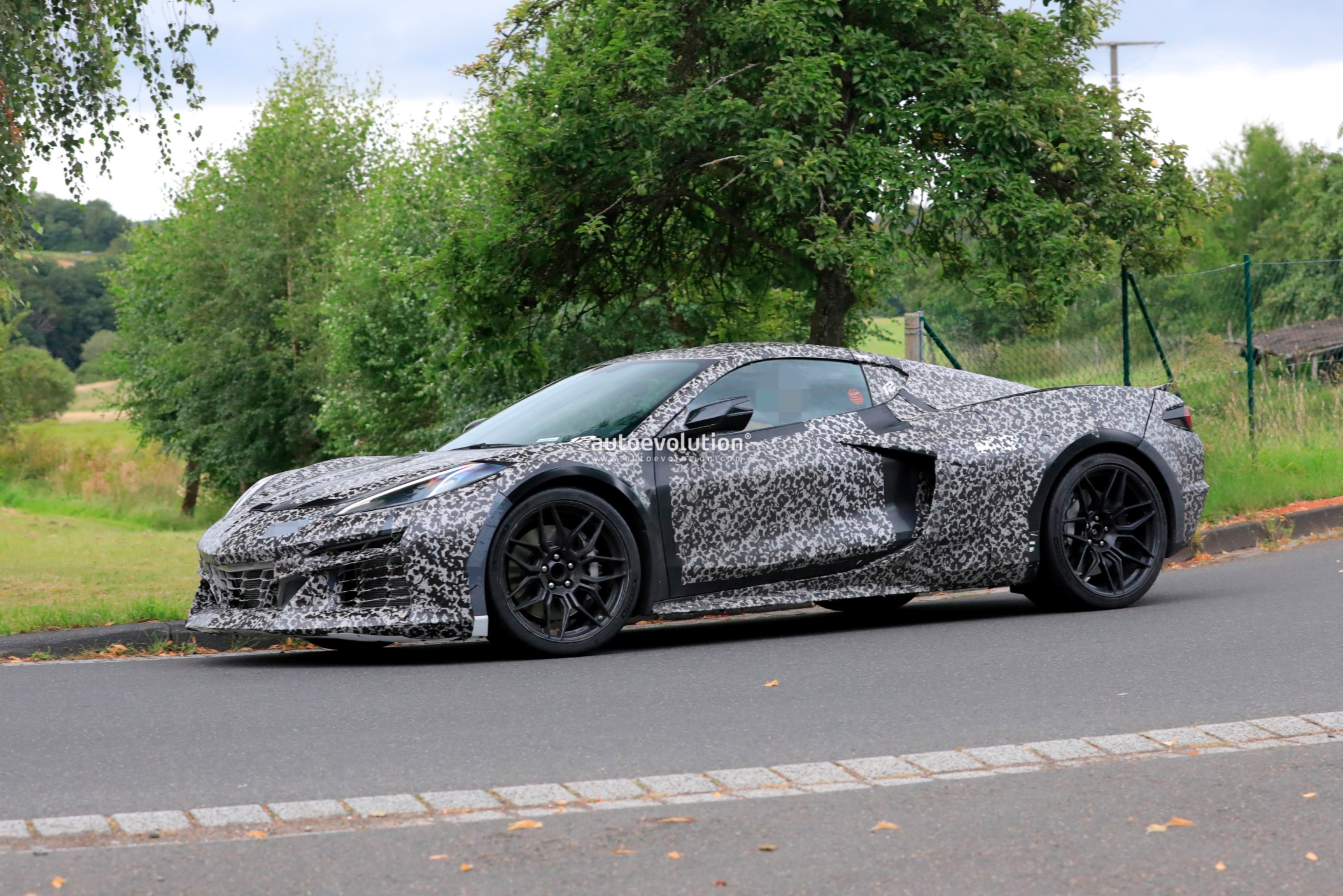 2024 Chevrolet Corvette ERay Prototype Spied Together With Z06 Mule