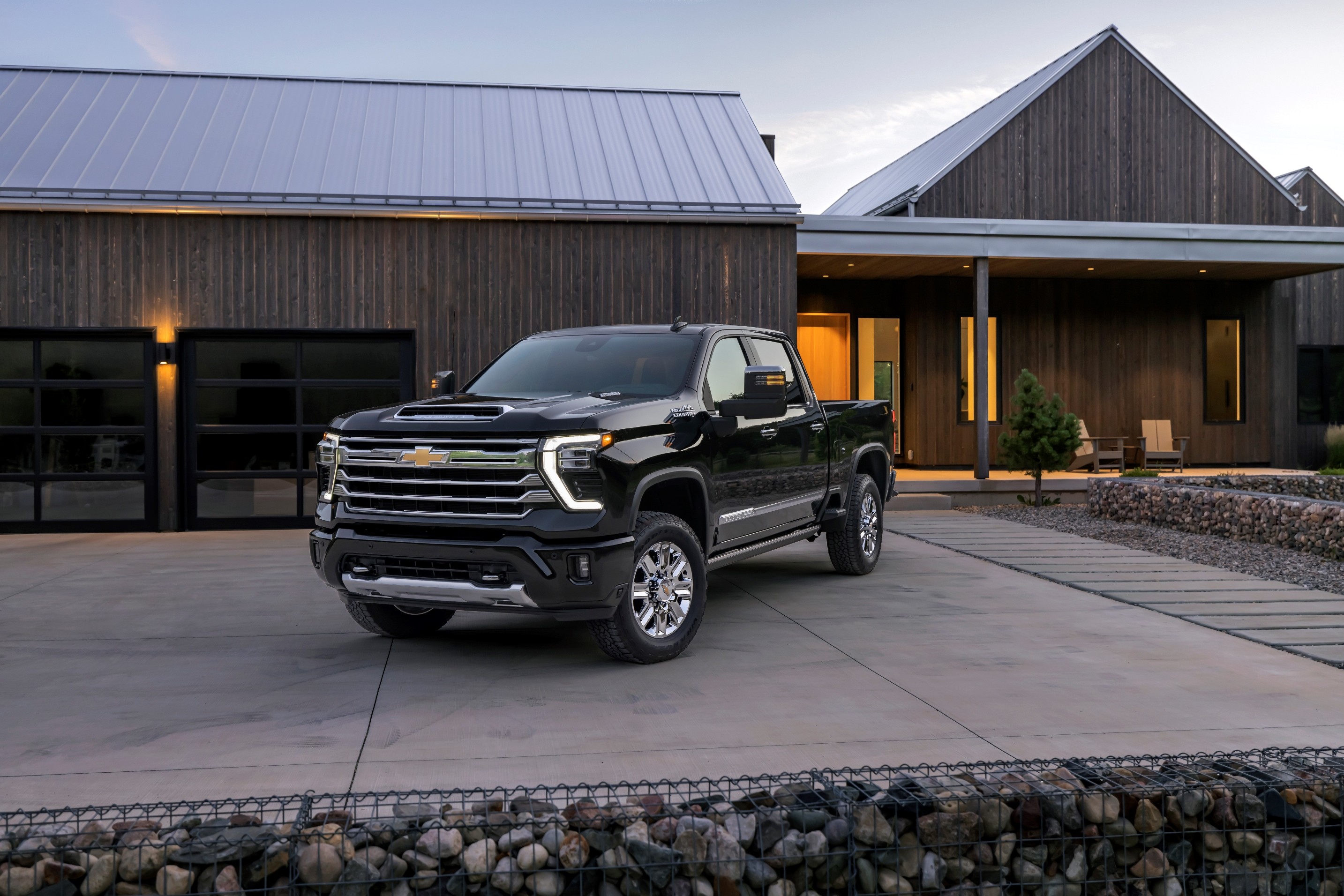 2024 Chevrolet Silverado HD Goes Official With More Powerful Duramax V8