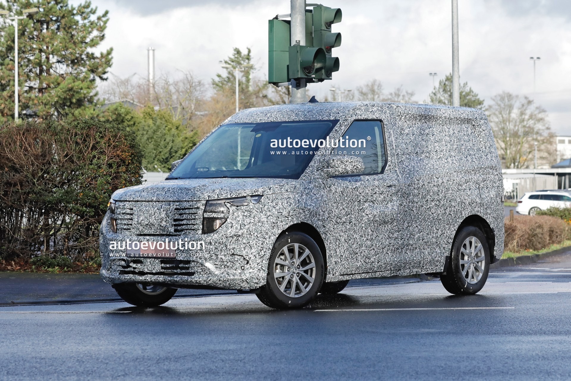 2024 Ford Transit Courier Gets Spied, Looks Boxy autoevolution