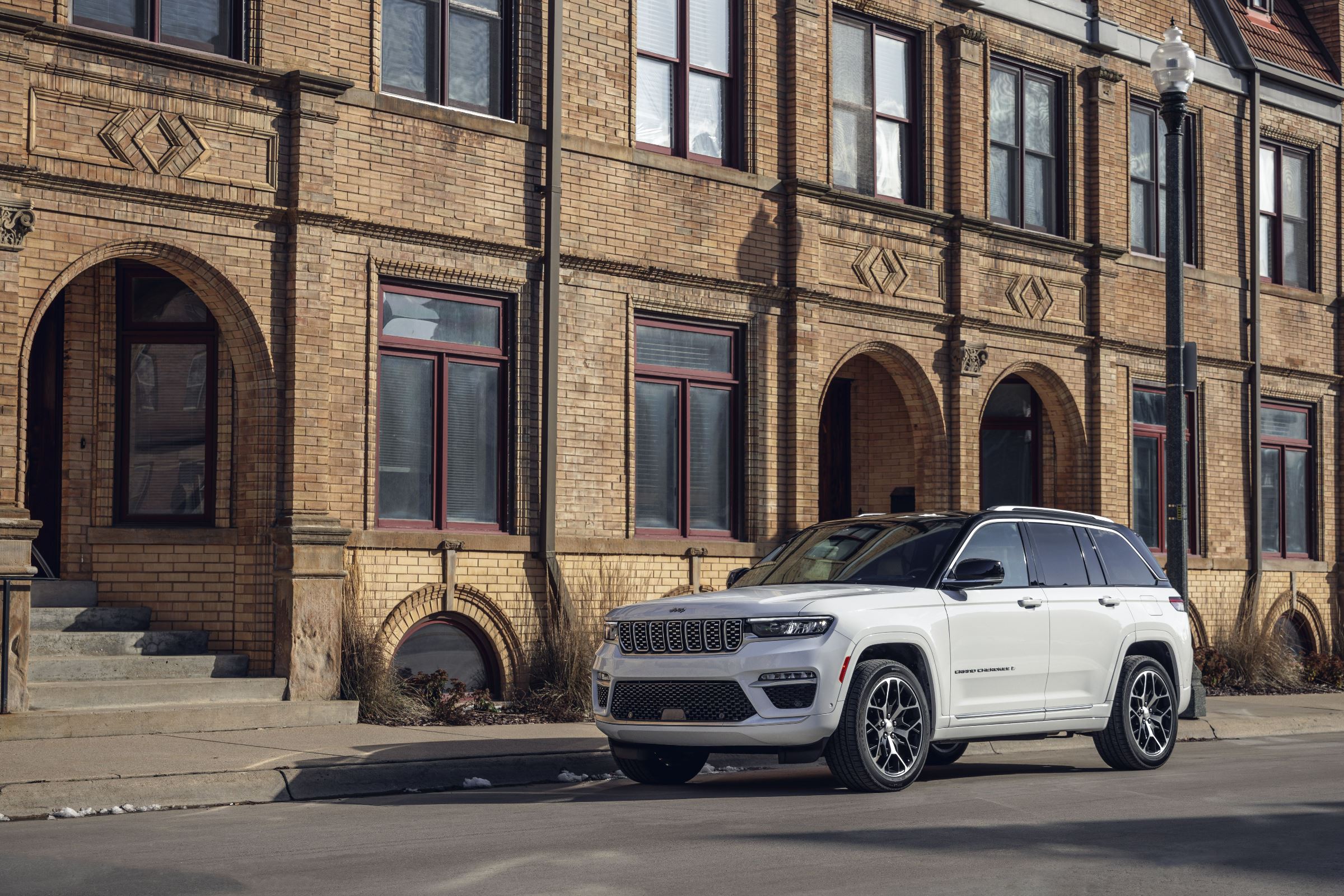 2024 Jeep Grand Cherokee Recalled Over Improperly Machined Steering