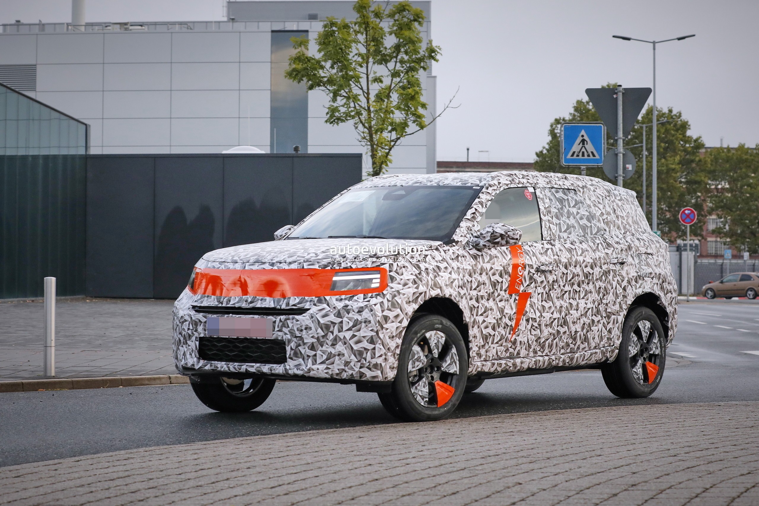 2024 Opel Crossland EV Spied: Stellantis Prepping Another Subcompact  Electric Crossover - autoevolution