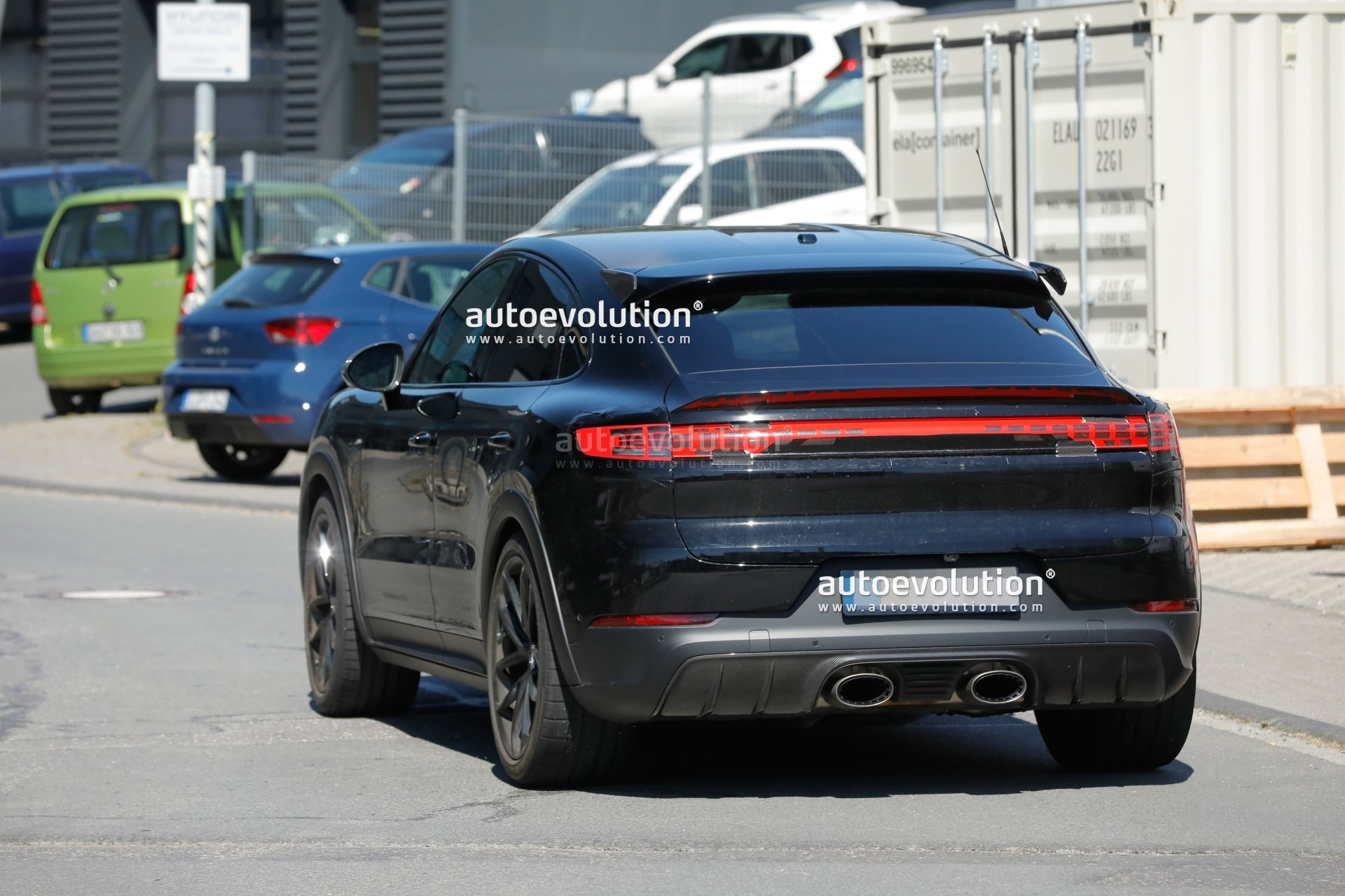 2024 Porsche Cayenne Coupe GTS Facelift Spied for the First Time