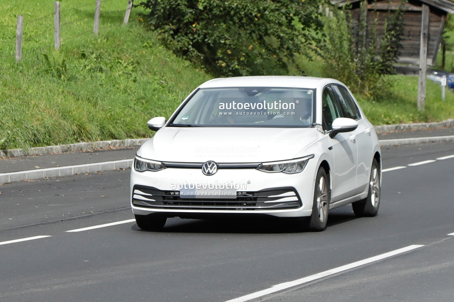 2024 Volkswagen Golf 8 Facelift Spied for the First Time, Has a