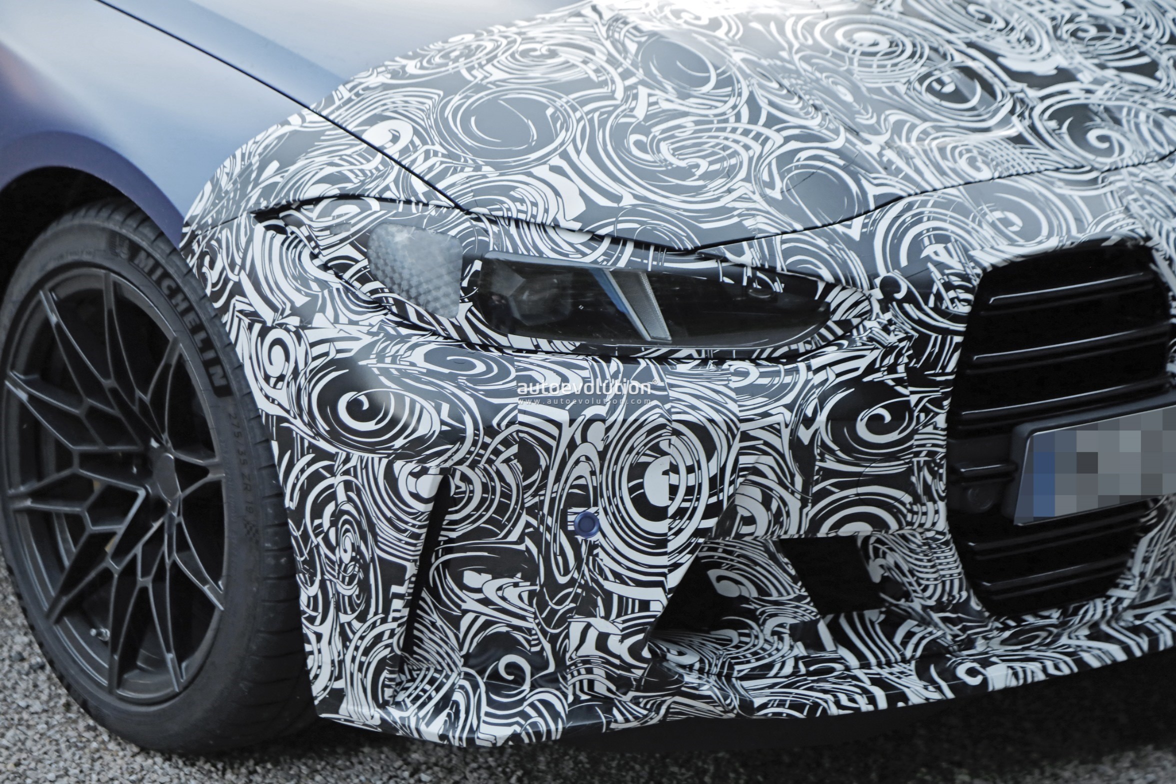 2025 BMW M3 Facelift Shows Revised Headlights, Competition