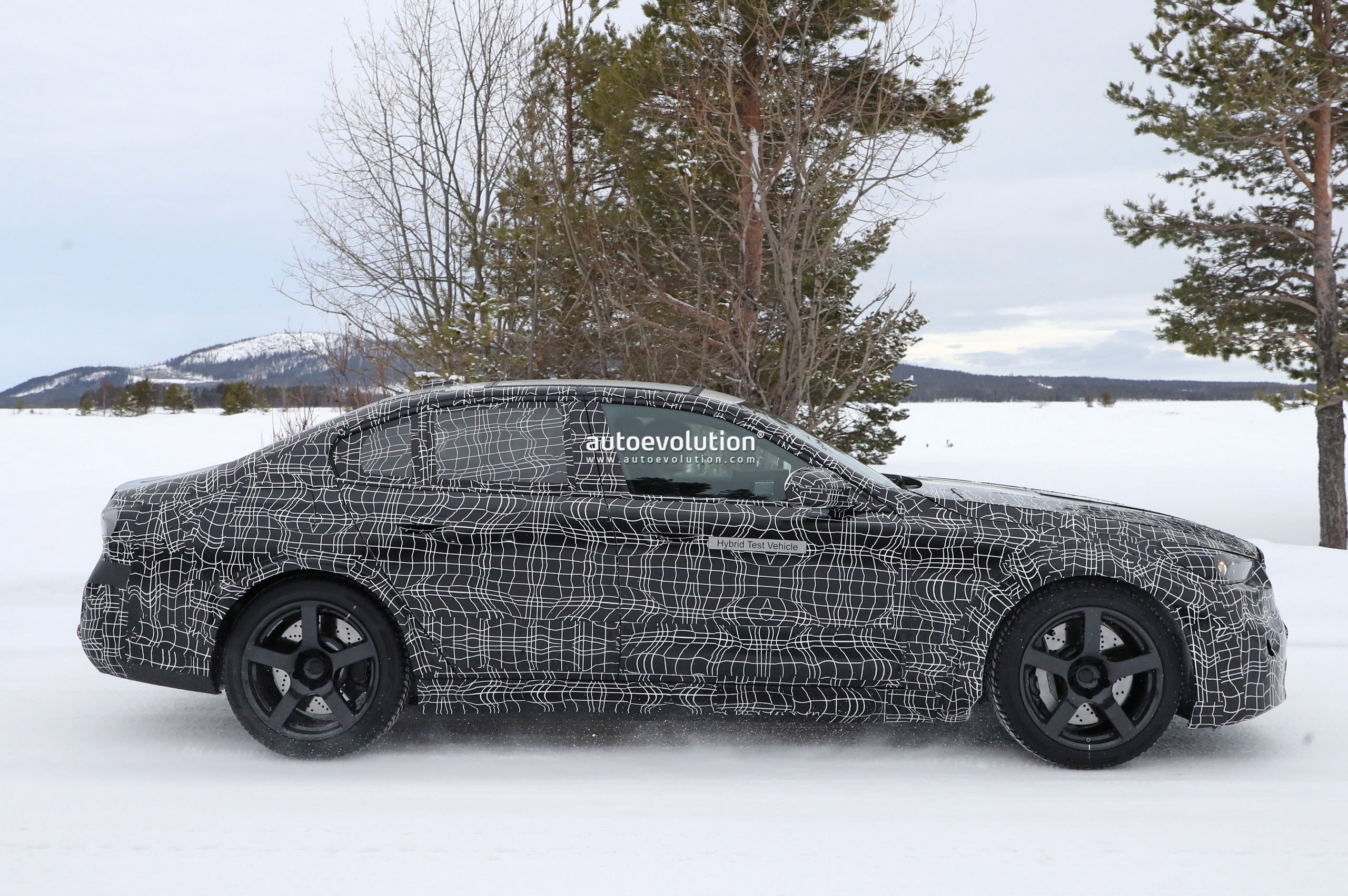 2025 BMW M5 Rumored To Be Plug-In Hybrid, and More