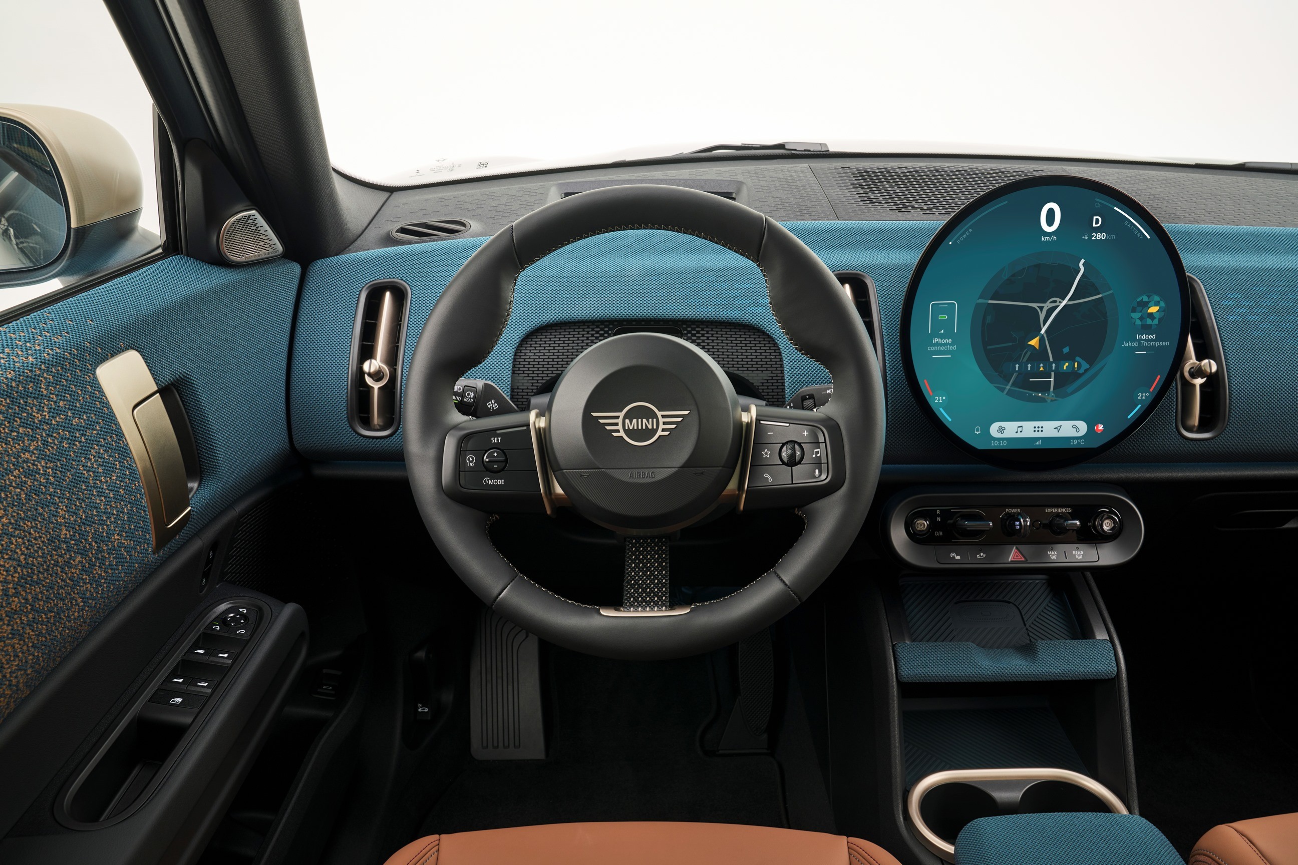 2025 MINI Countryman Rolls Out With Electric Options, Countryman E Tops ...