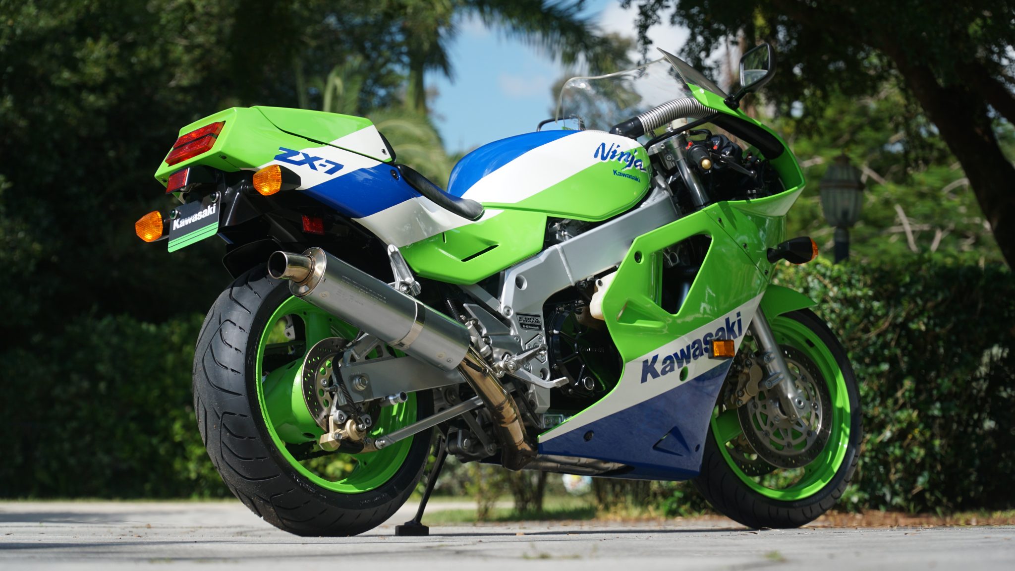 5K-Mile 1989 Kawasaki ZX-7 Ninja Transforms Gasoline Into Asphalt 