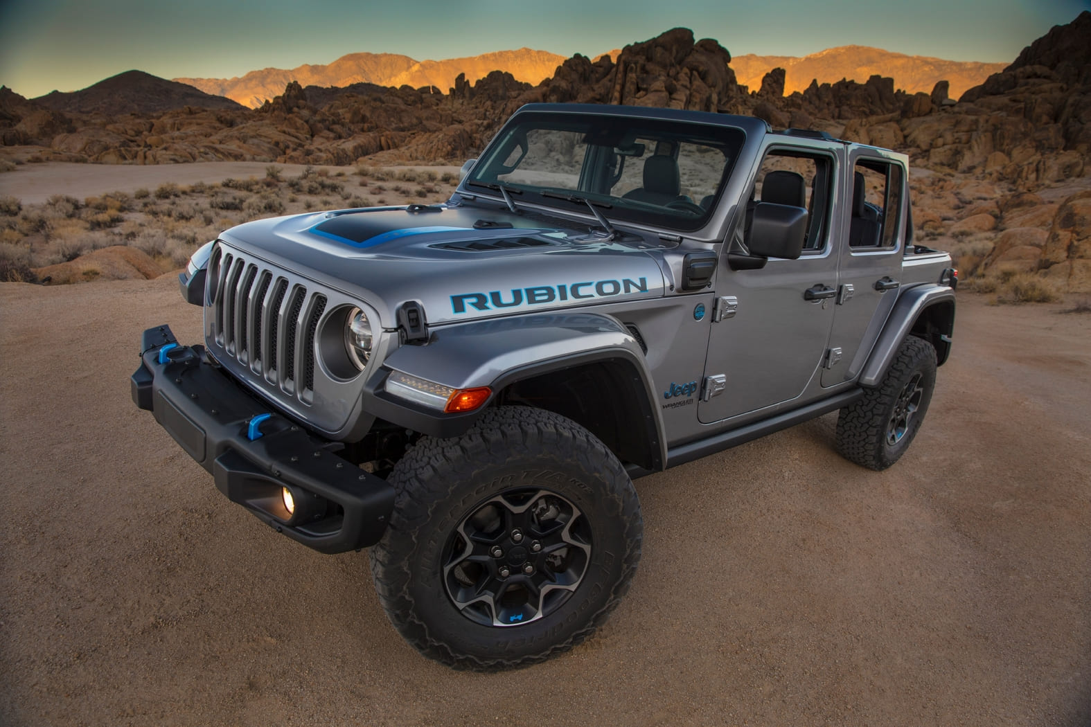 A Closer Look at the Doors-off Mirror Kit for the Jeep Wrangler and  Gladiator - autoevolution