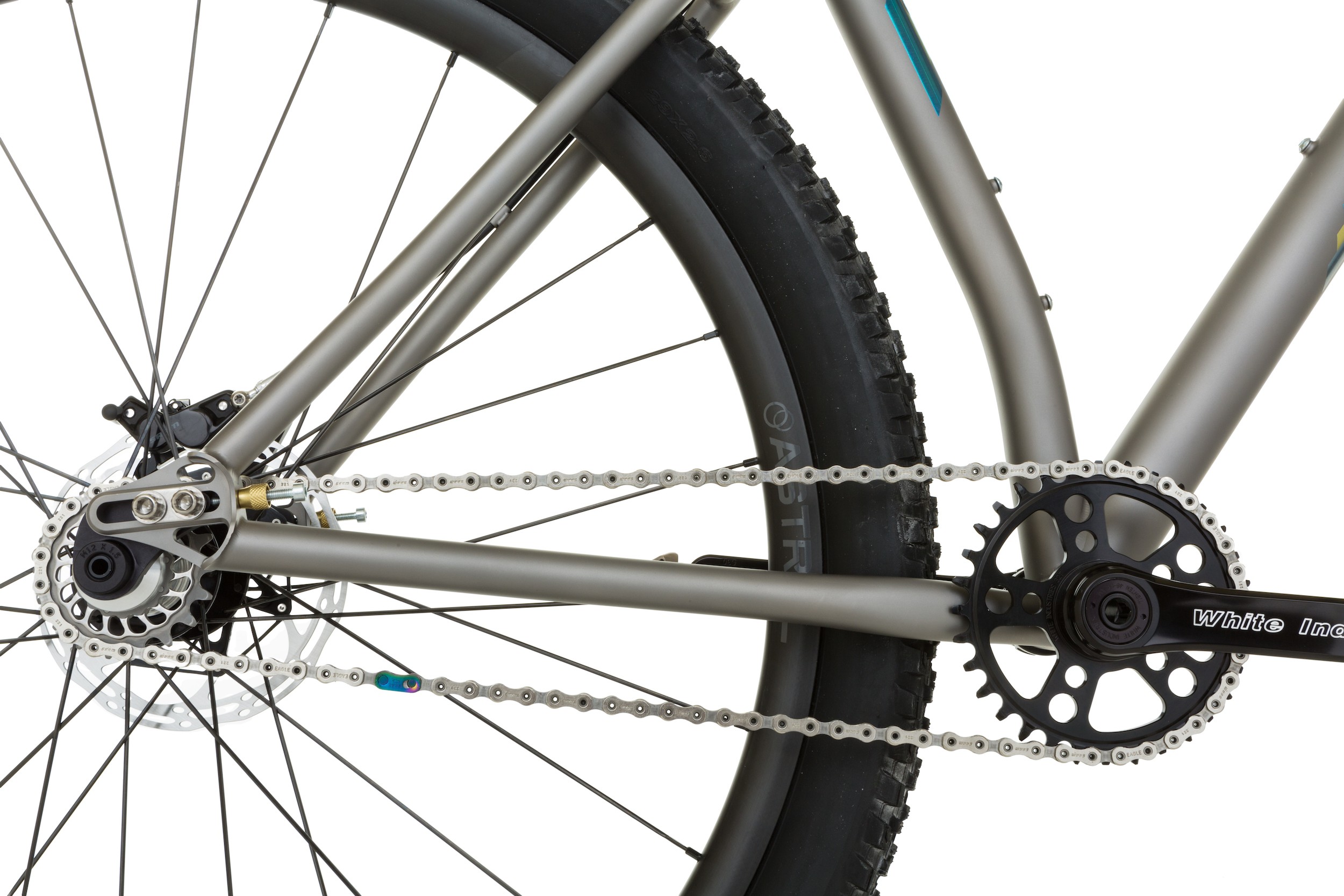 The Moots Womble: A Titanium Hardtail That's Designed to Rip [Review] -  Singletracks Mountain Bike News